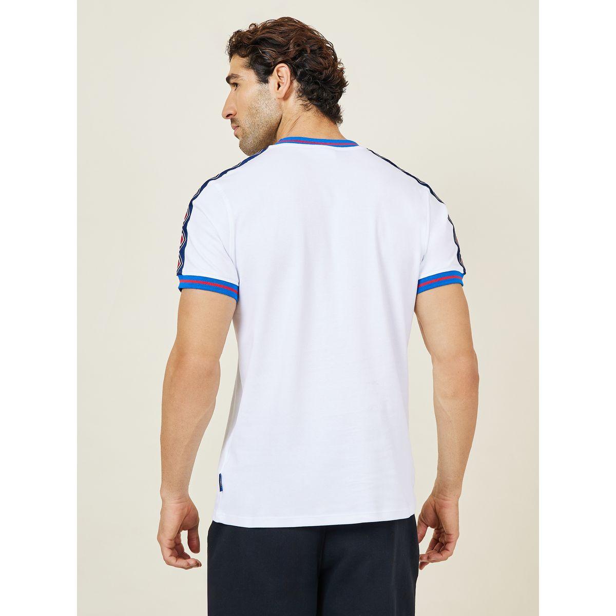 تيشيرت بتداخل لون مغايرمع اكمام قصيرة-men-clothing-sportswearandactivewear-tshirtsandpolos-image-4