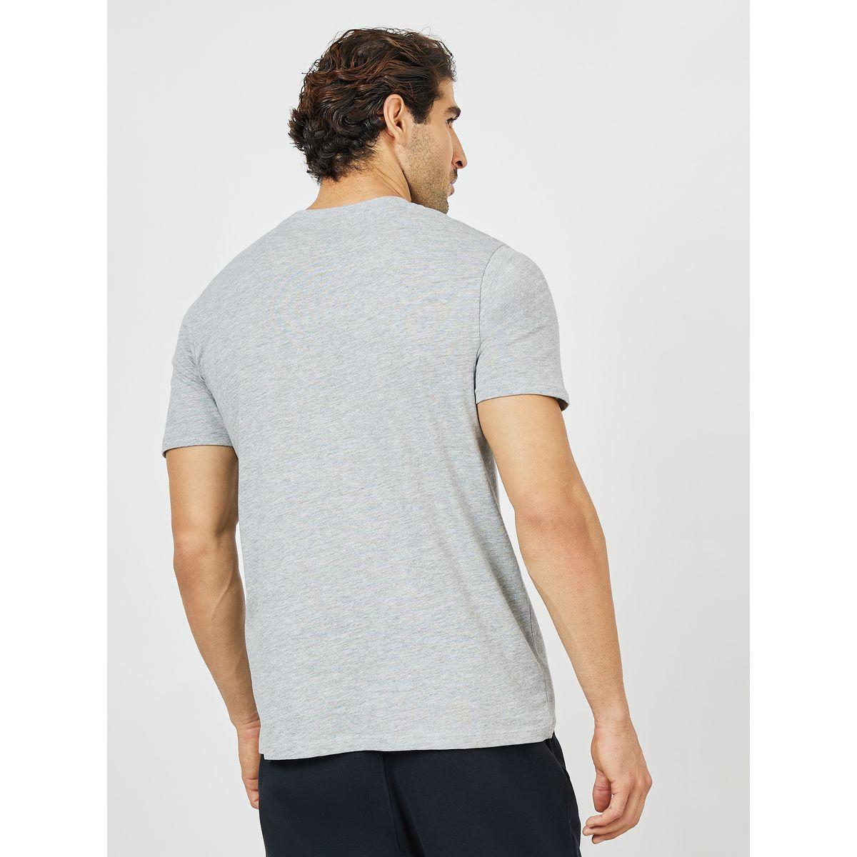 Umbro Terrace Graphic Regular Fit T-Shirt with Short Sleeves-men-clothing-sportswearandactivewear-tshirtsandpolos-image-4