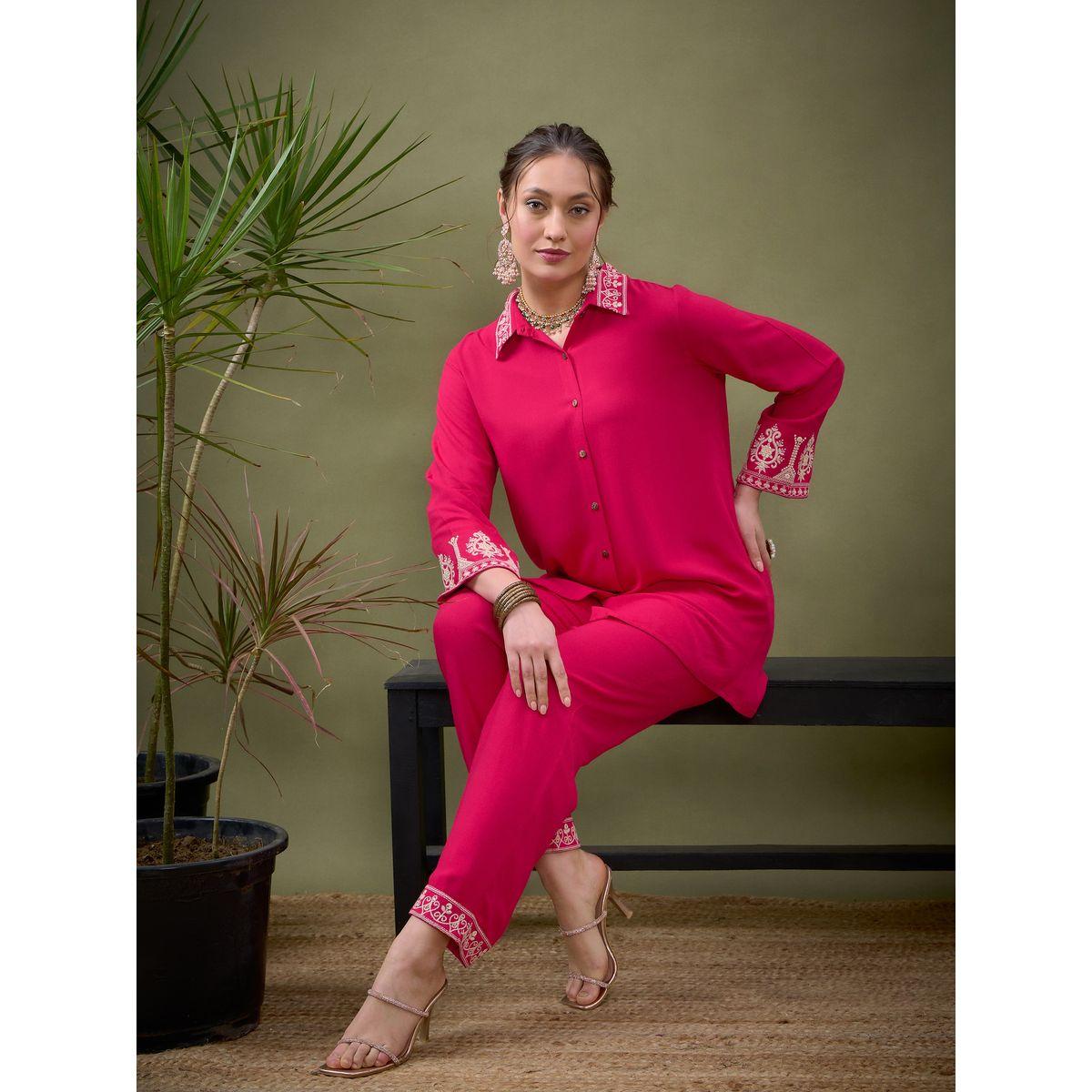 طقم منسق من بنطال مع بلوزة بتفاصيل مُطرّزة ساسافراس × ستايلي-women-clothing-coordsets-image-2