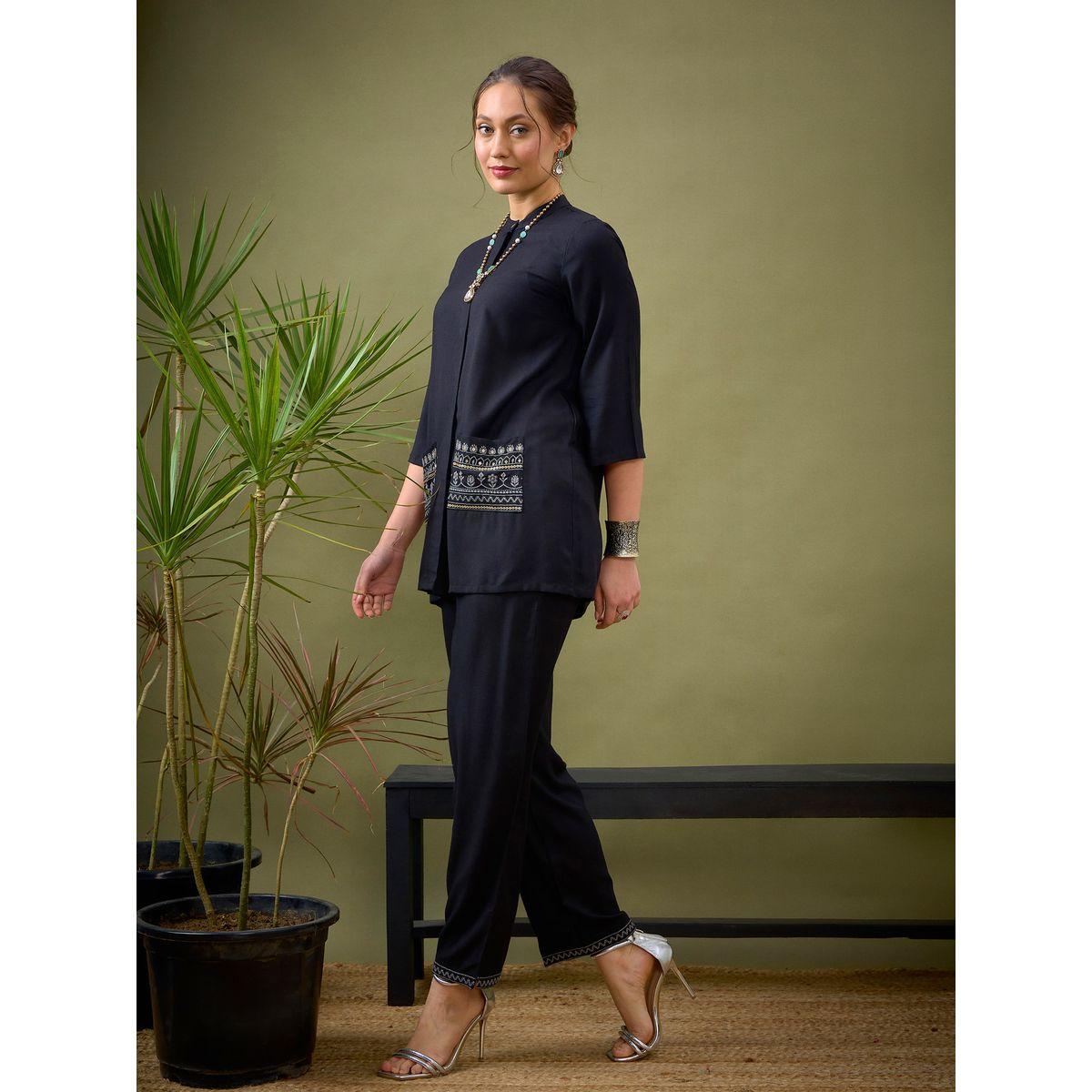 مجموعة من بنطال بالازو مع بلوزة بجيوب مُطرزة ساسافراس × ستايلي-women-clothing-coordsets-image-3