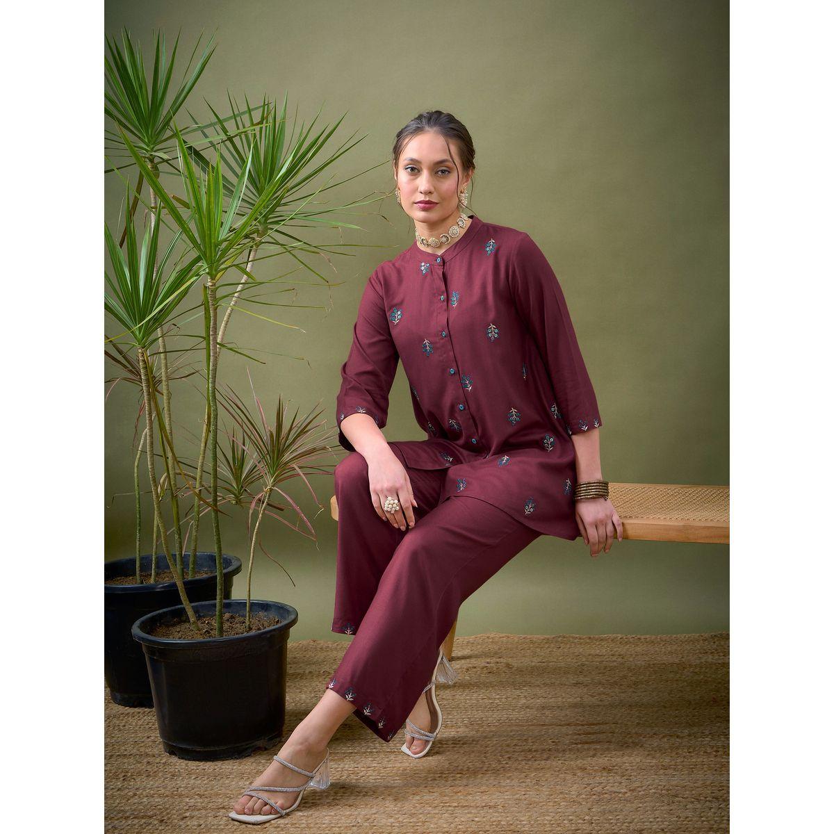 طقم منسق من بنطال بالازو مع بلوزة مُطرّزة ساسافراس × ستايلي-women-clothing-coordsets-image-8