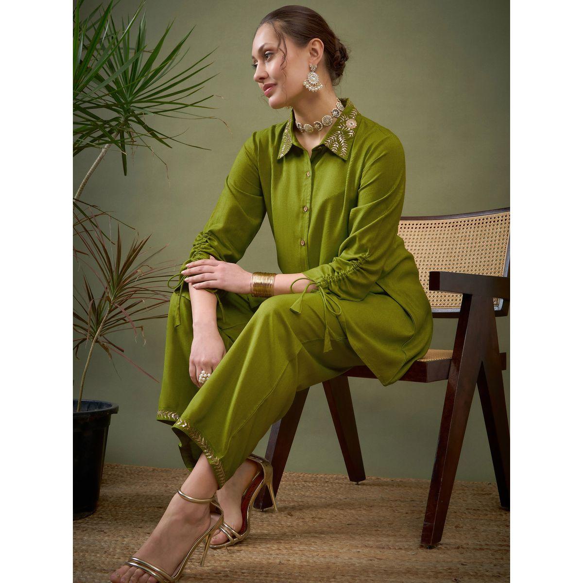 طقم منسق من بنطال مع بلوزة بتفاصيل مُطرّزة ساسافراس × ستايلي-women-clothing-coordsets-image-1