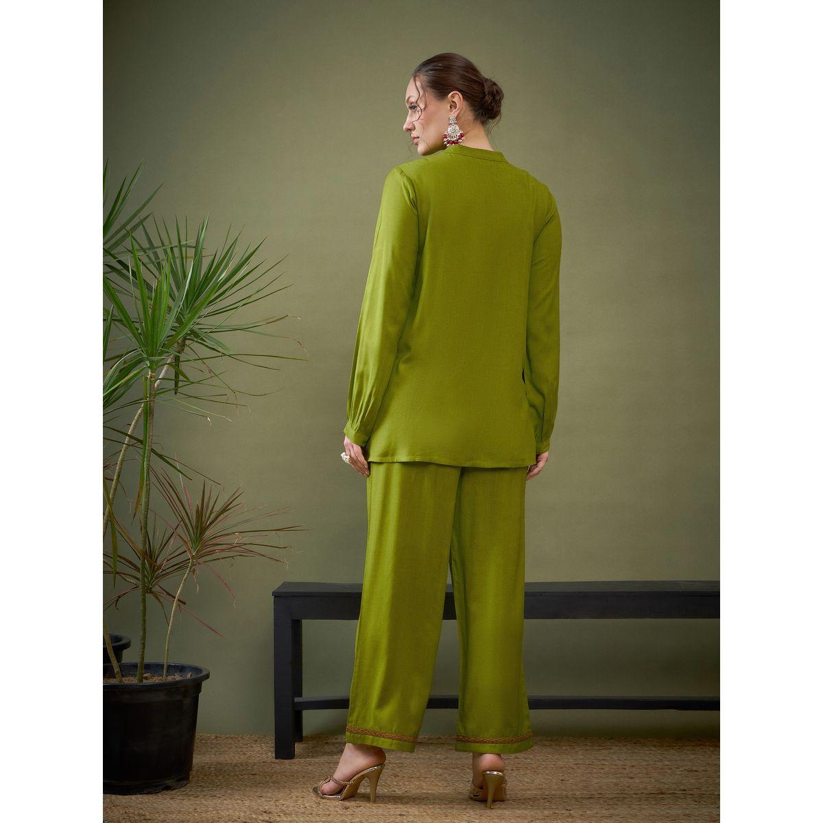 Sassafras X Styli   Embroidered Hem Mandarin Collar Shirt & Pants Co-Ord-women-clothing-coordsets-image-6