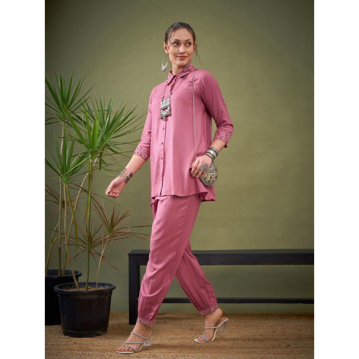Sassafras X Styli   Floral Embroidered Collar Shirt & Pants Co-Ord-women-clothing-coordsets-image-2