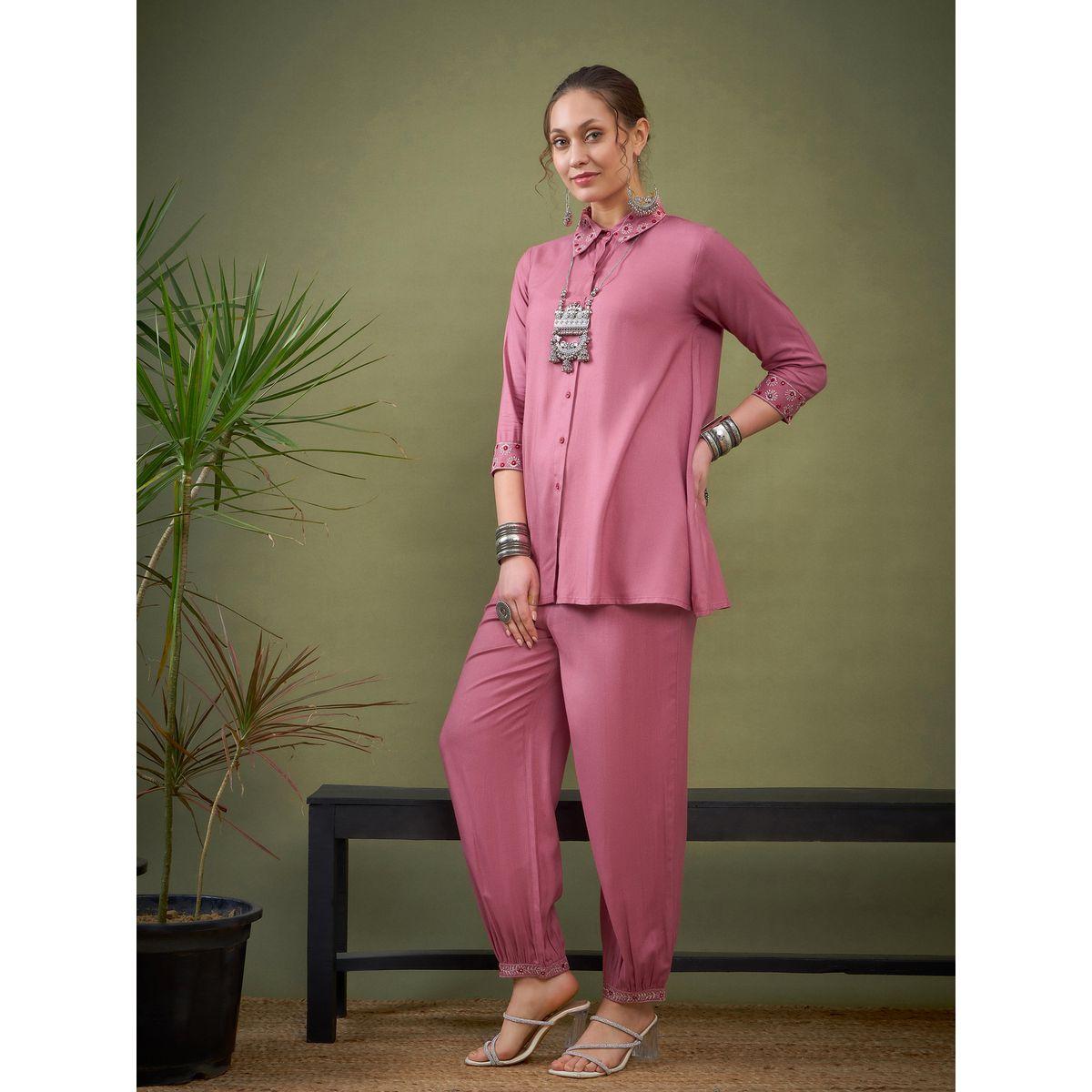 Sassafras X Styli   Floral Embroidered Collar Shirt & Pants Co-Ord-women-clothing-coordsets-image-3