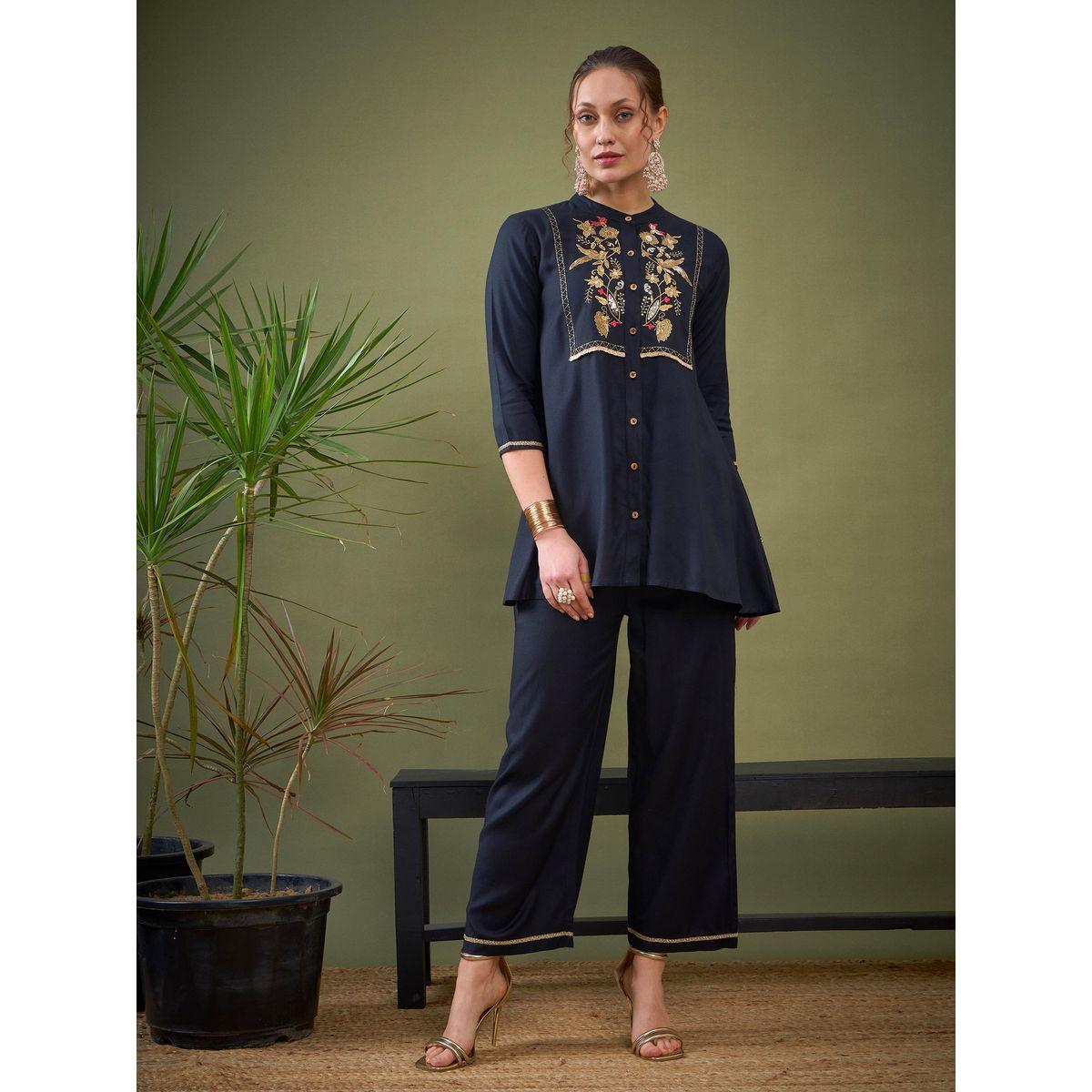 مجموعة من بنطال مع بلوزة بياقة ماندارين ساسافراس × ستايلي-women-clothing-coordsets-image-1