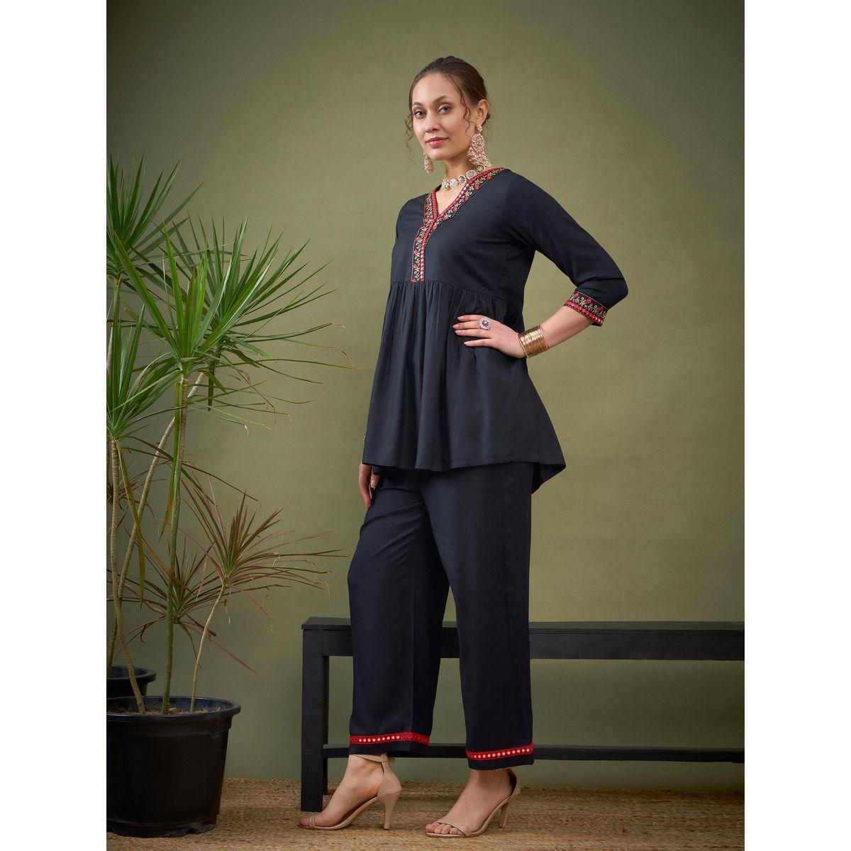 Sassafras X Styli   Embroidered Hem Peplum Top & Pants Co-Ord-women-clothing-coordsets-image-3
