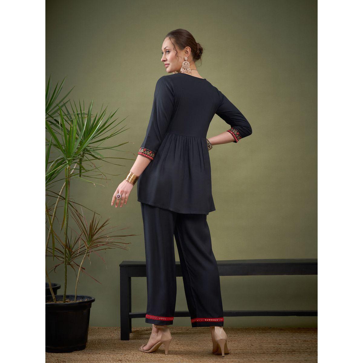 Sassafras X Styli   Embroidered Hem Peplum Top & Pants Co-Ord-women-clothing-coordsets-image-6