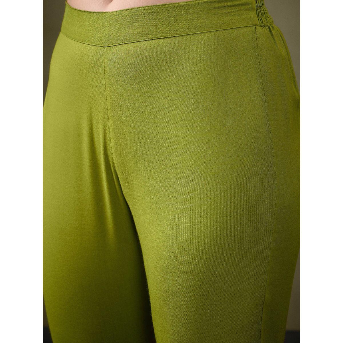 طقم منسق من بنطال مع بلوزة بتفاصيل مُطرّزة ساسافراس × ستايلي-women-clothing-coordsets-image-5