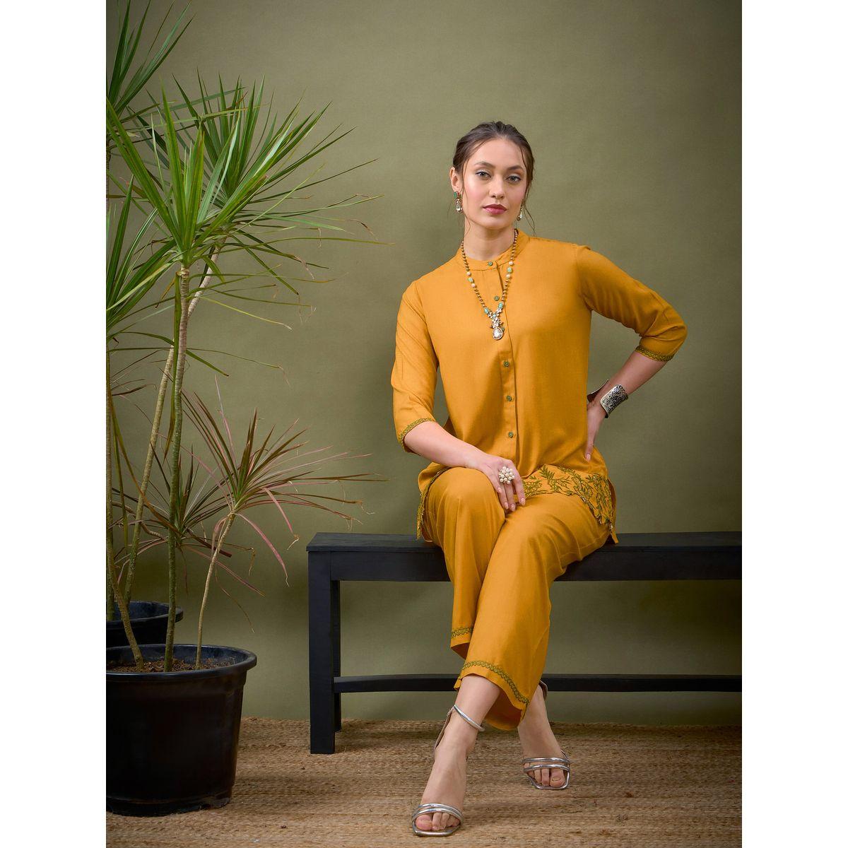 Sassafras X Styli   Embroidered Hem Placket Shirt & Pants Co-Ord-women-clothing-coordsets-image-8