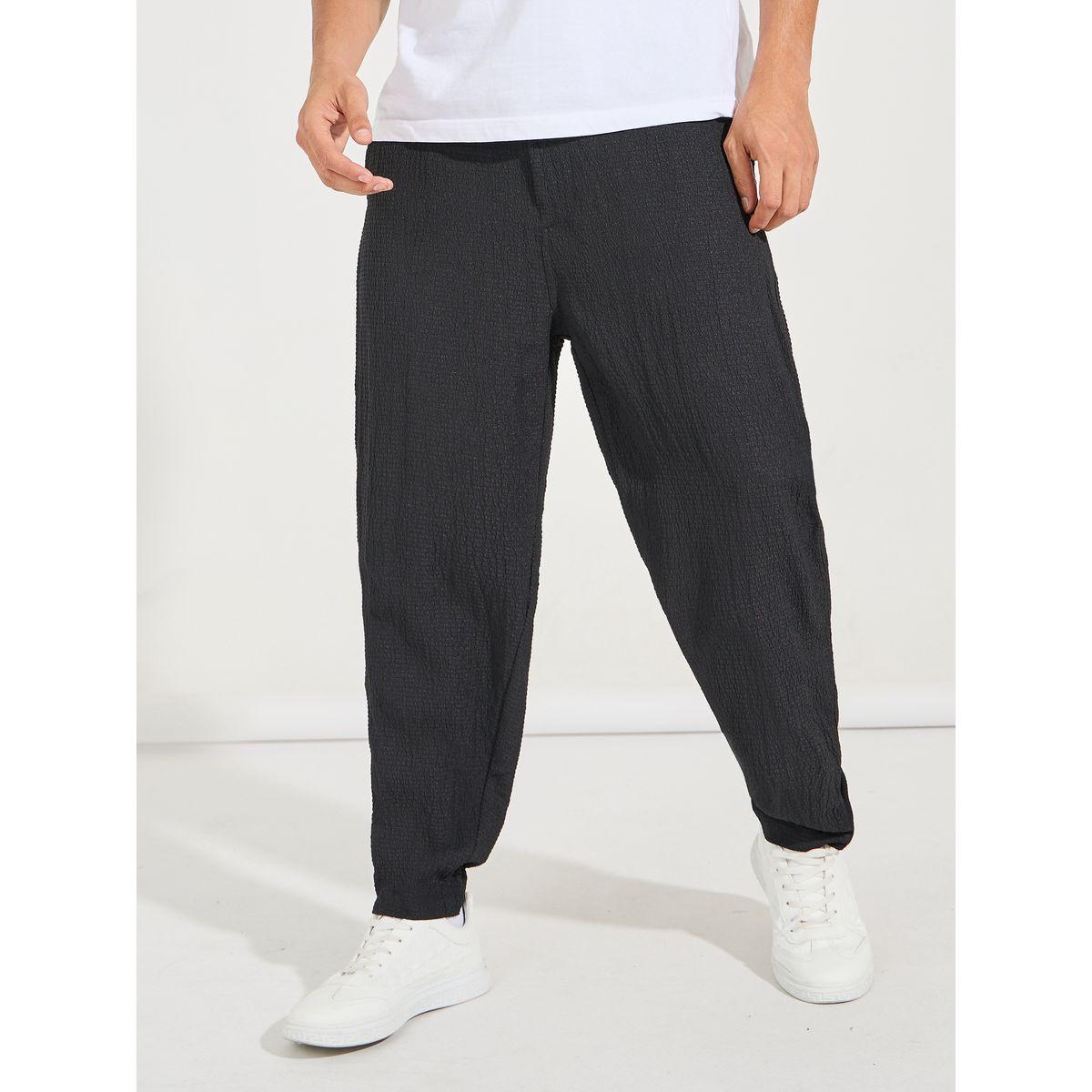 بنطال بقصة مستدقة وتفاصيل بارزة الملمس-men-clothing-bottoms-trousersandchinos-trousers-image-1