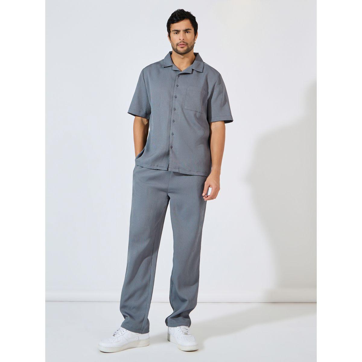 طقم منسق من بنطال مع بلوزة بقصة مريحة-men-clothing-coordsets-image-3