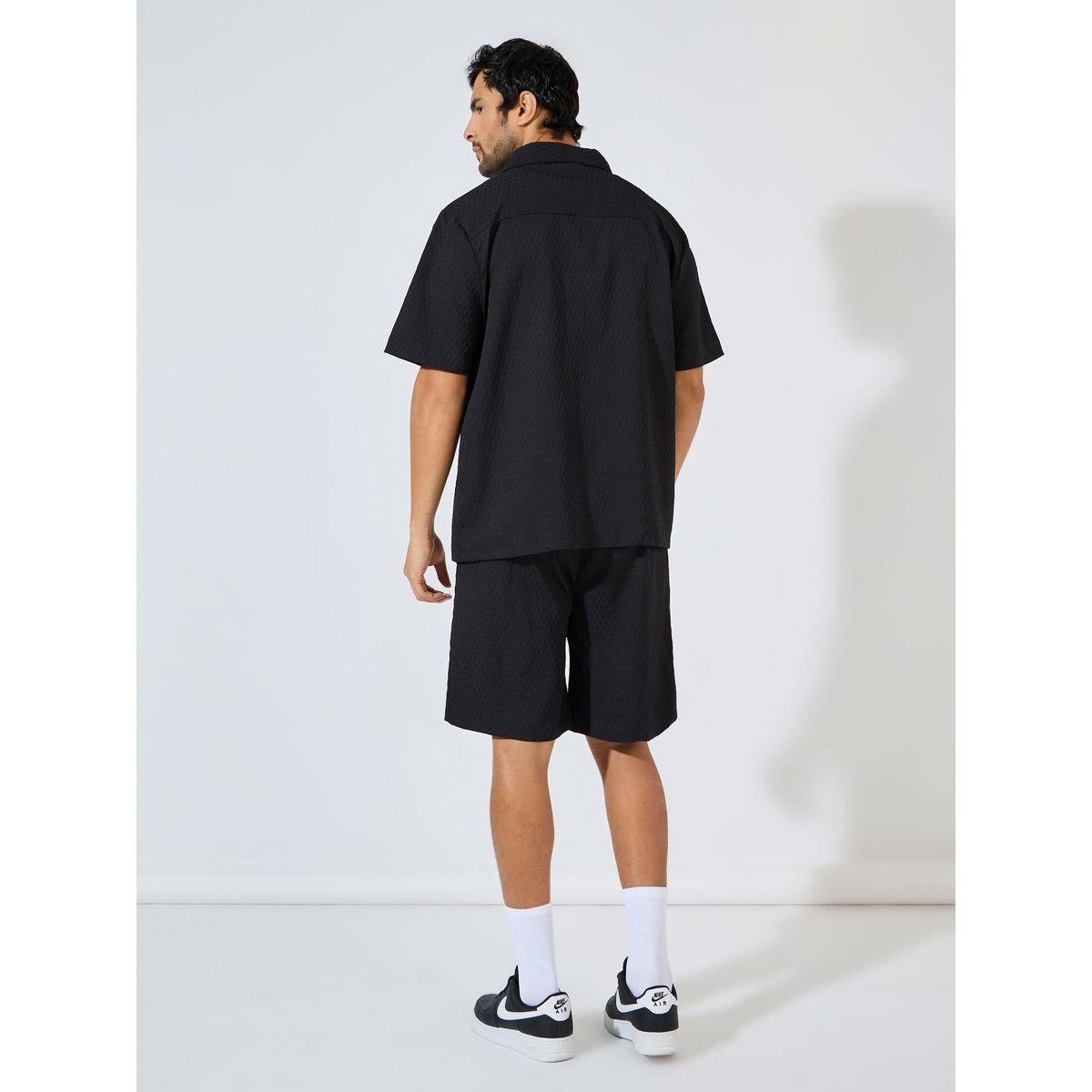 طقم منسق من شورت مع بلوزة بقصة مريحة-men-clothing-coordsets-image-6