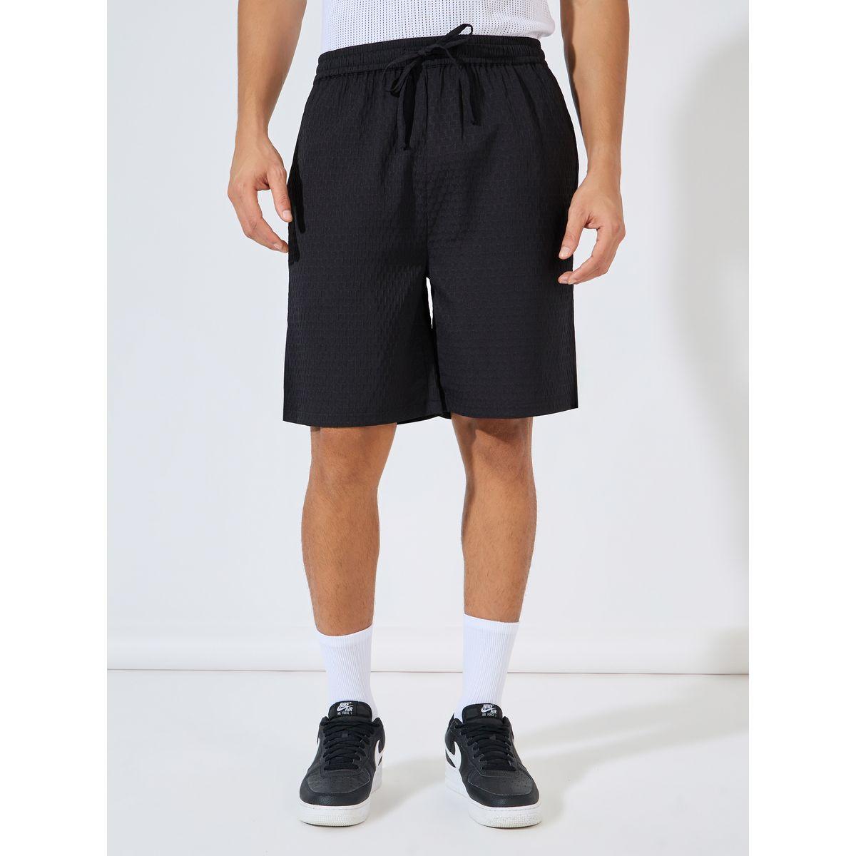 طقم منسق من شورت مع بلوزة بقصة مريحة-men-clothing-coordsets-image-7