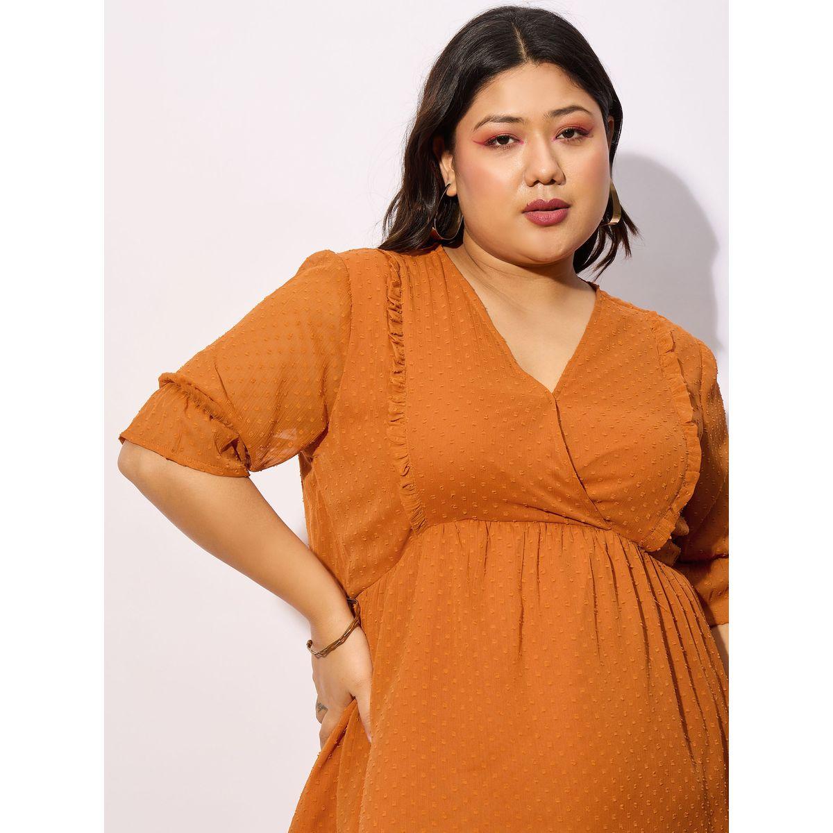 Sassafras X Styli  Plus Dobby V Neck Top with Short Sleeve-women-clothing-shirtsandblouses-blouses-image-4