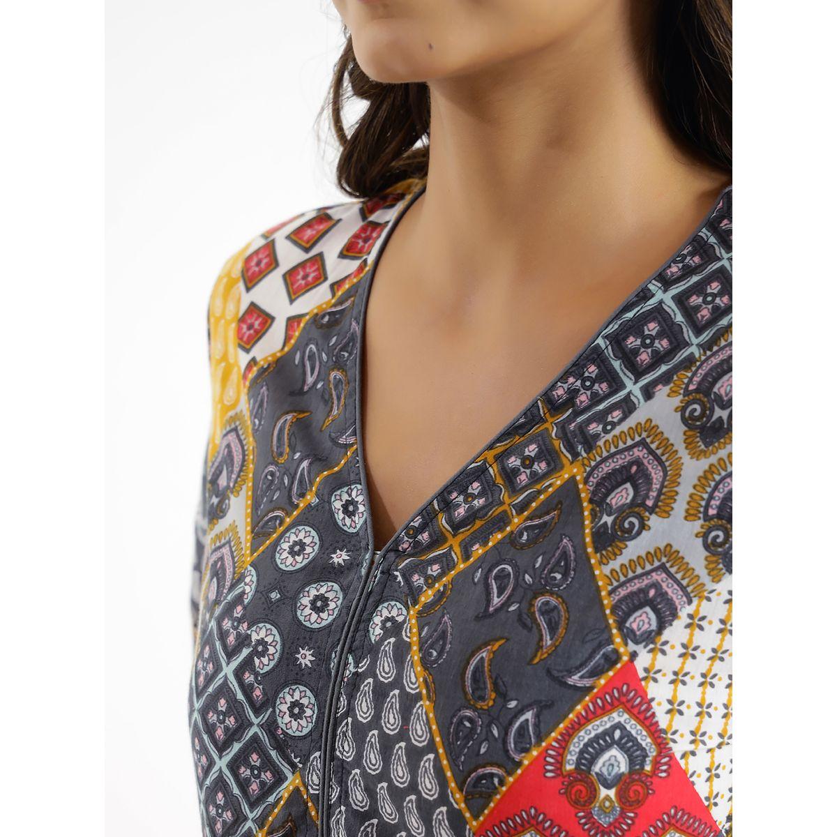 طقم من بنطال وبلوزة بيبلوم بطبعة مجردة سانسكريتي هومز × ستايلي-women-clothing-coordsets-image-7