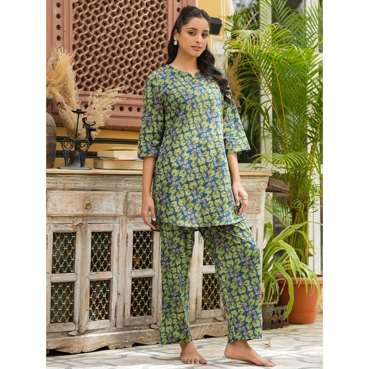 Sanskrutihomes X Styli  All Over Print Longline Top & Wide Leg Pants Co-Ord-women-clothing-coordsets-image-3