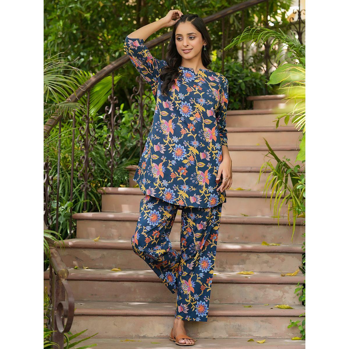 طقم منسق من بنطال مع بلوزة طويلة مطبعة بزهور سانسكريتي هومز × ستايلي-women-clothing-coordsets-image-6