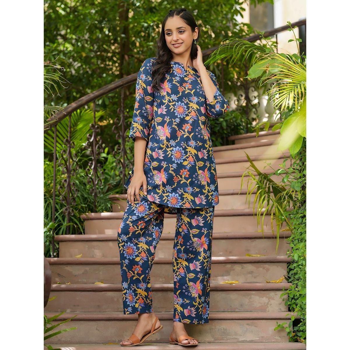 طقم منسق من بنطال مع بلوزة طويلة مطبعة بزهور سانسكريتي هومز × ستايلي-women-clothing-coordsets-image-8