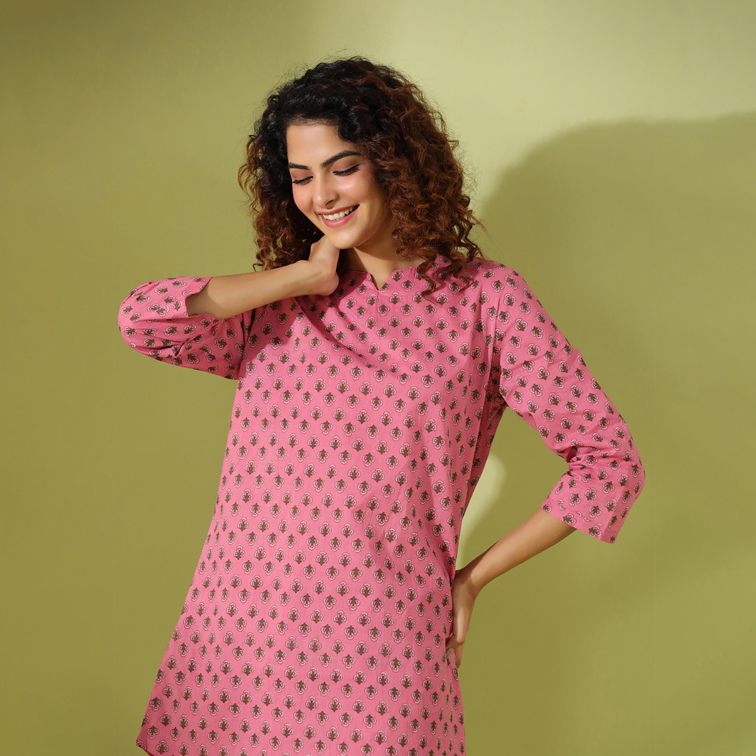 سانسكروتي هومز × ستايلي - قميص طويل مطبوع وبنطال واسع الساق منسقان معًا-women-clothing-coordsets-image-6