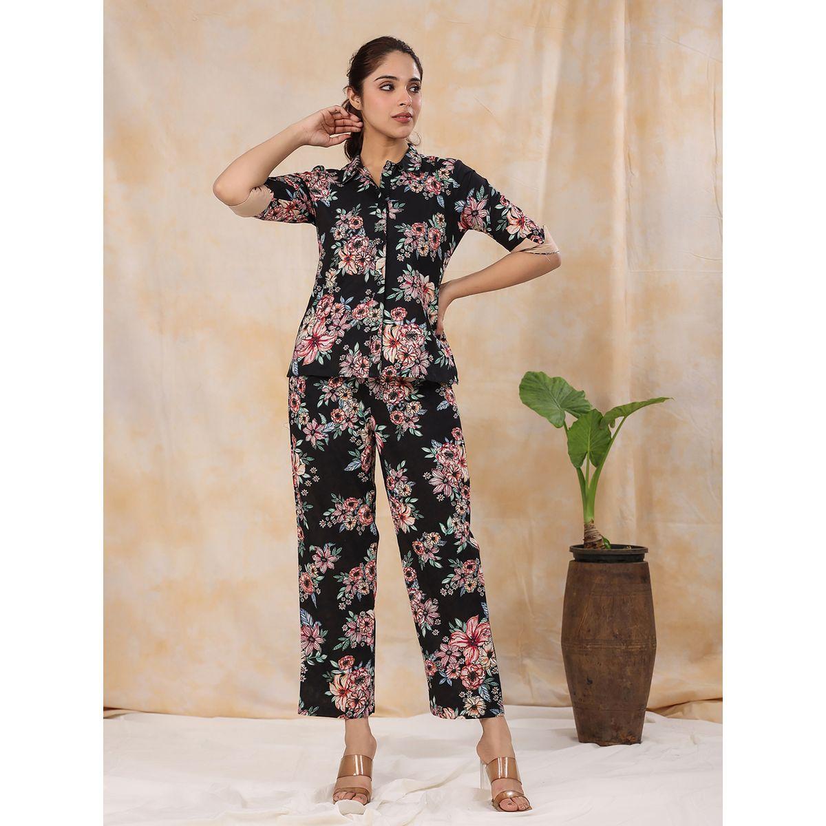 طقم منسق من بنطال مع بلوزة مطبعة بزهور سانسكريتي هومز × ستايلي-women-clothing-coordsets-image-3