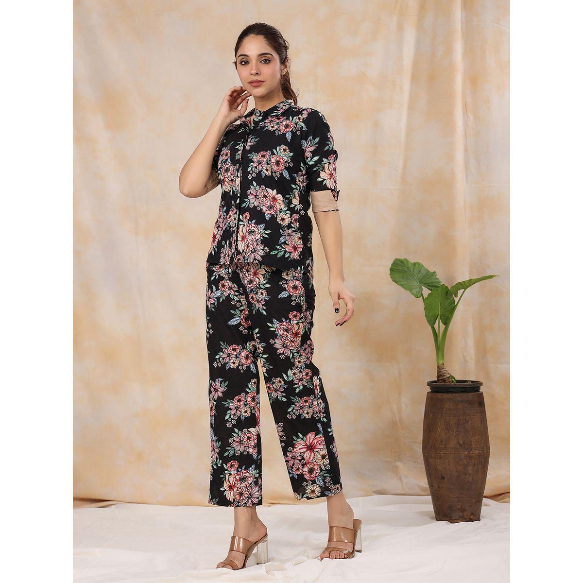 طقم منسق من بنطال مع بلوزة مطبعة بزهور سانسكريتي هومز × ستايلي-women-clothing-coordsets-image-4