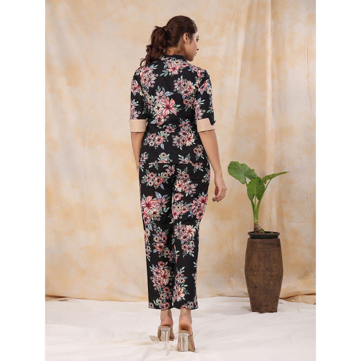 طقم منسق من بنطال مع بلوزة مطبعة بزهور سانسكريتي هومز × ستايلي-women-clothing-coordsets-image-5