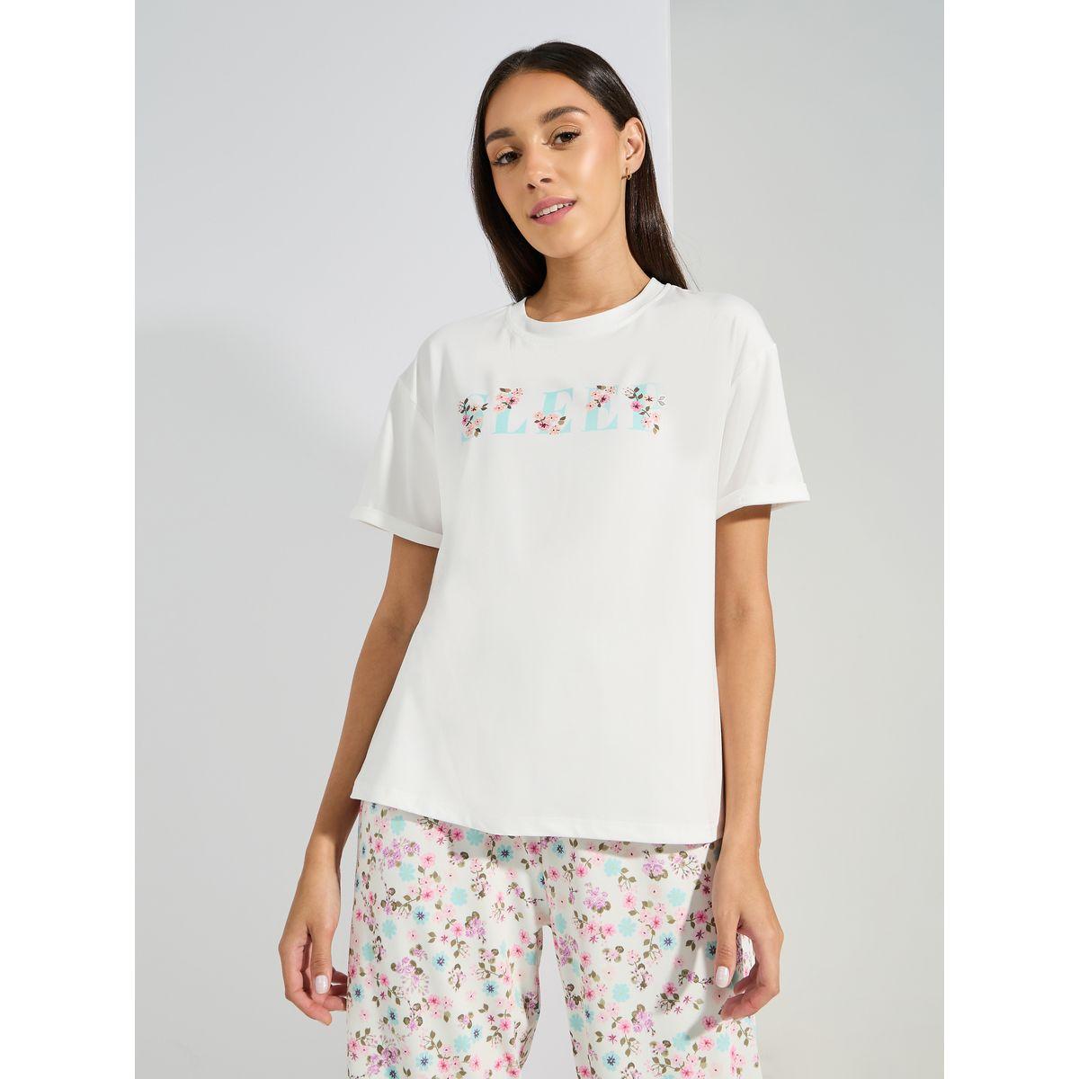 Styli Unwind Sleep Print T-Shirt & Floral Pyjama Set-women-clothing-nightwear-pyjamas-longsets-image-2