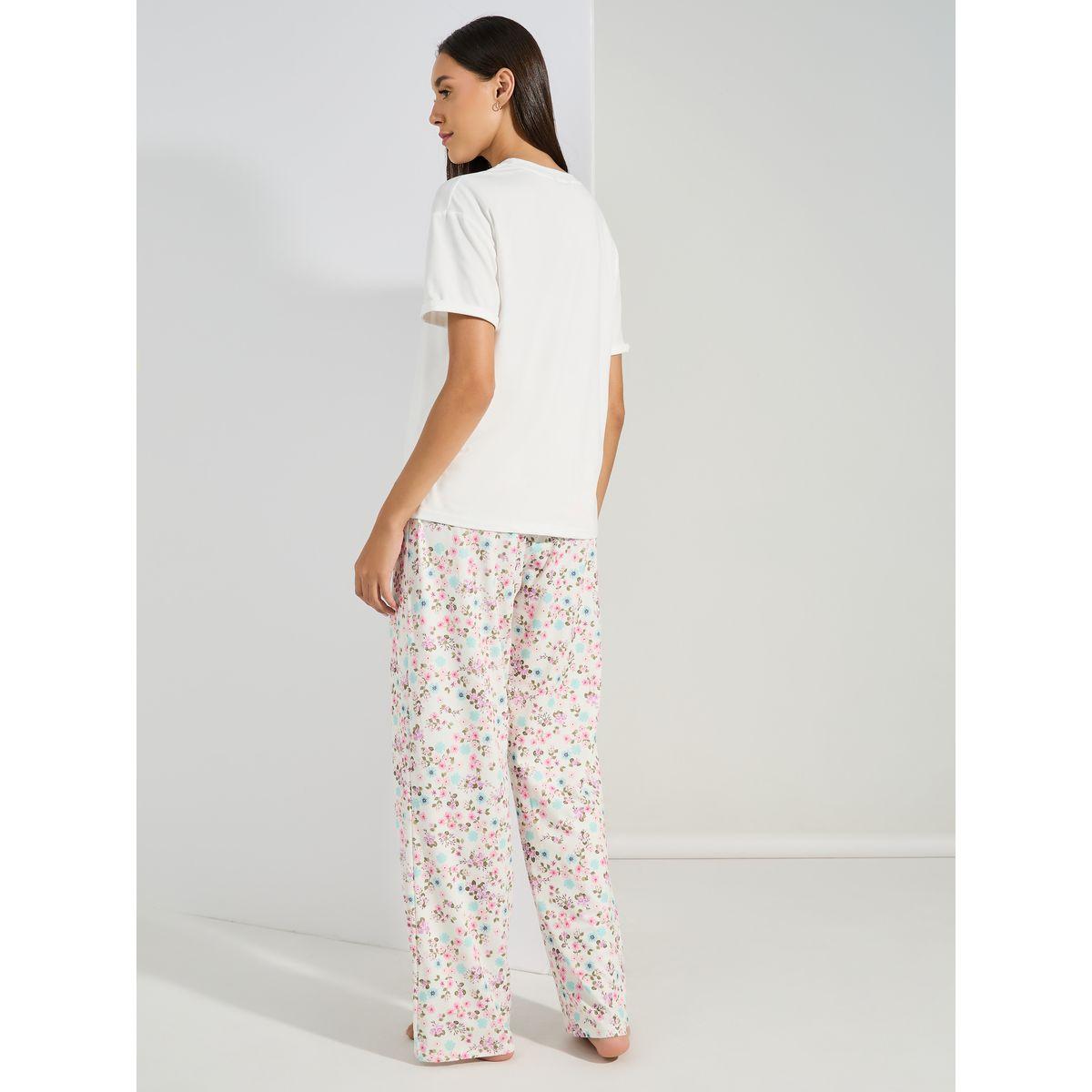 Styli Unwind Sleep Print T-Shirt & Floral Pyjama Set-women-clothing-nightwear-pyjamas-longsets-image-6