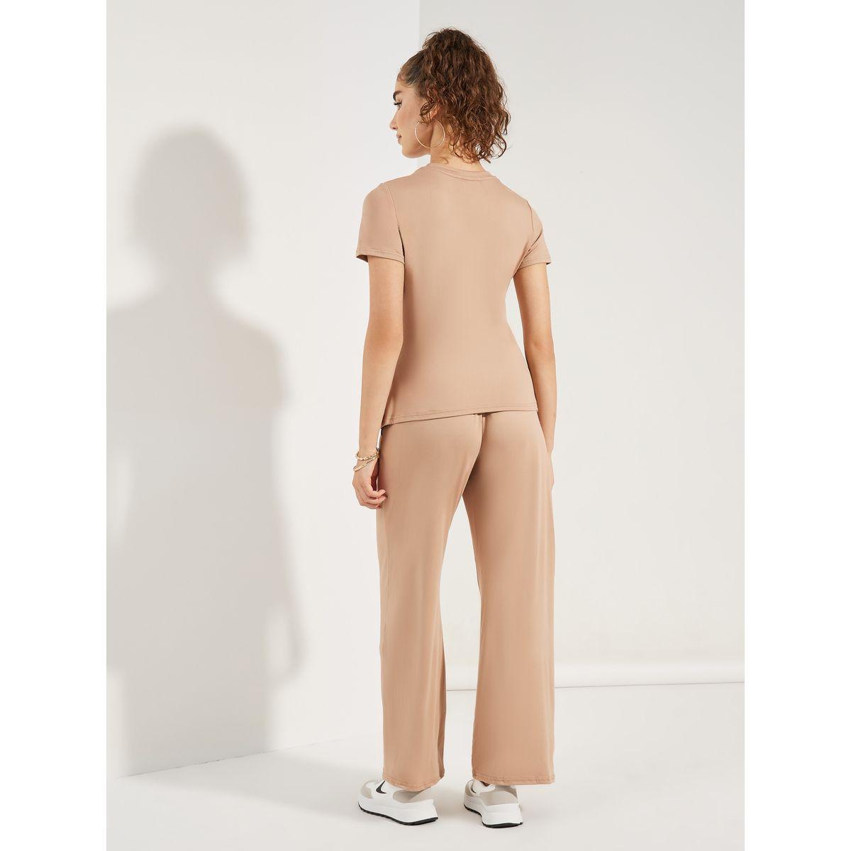 طقم منسق من جوغر بارجل واسعة مع تيشيرت بطبعة كتابة-women-clothing-coordsets-image-4