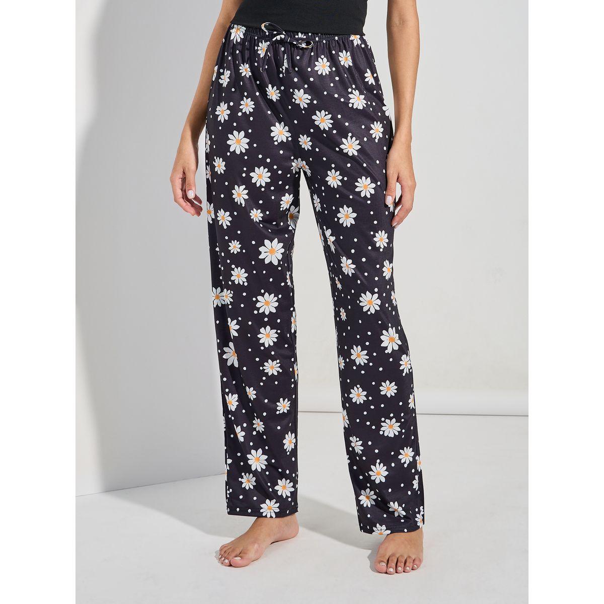 Styli Unwind Ruffle Hem Graphic Vest & Pyjama Set-women-clothing-nightwear-pyjamas-longsets-image-4