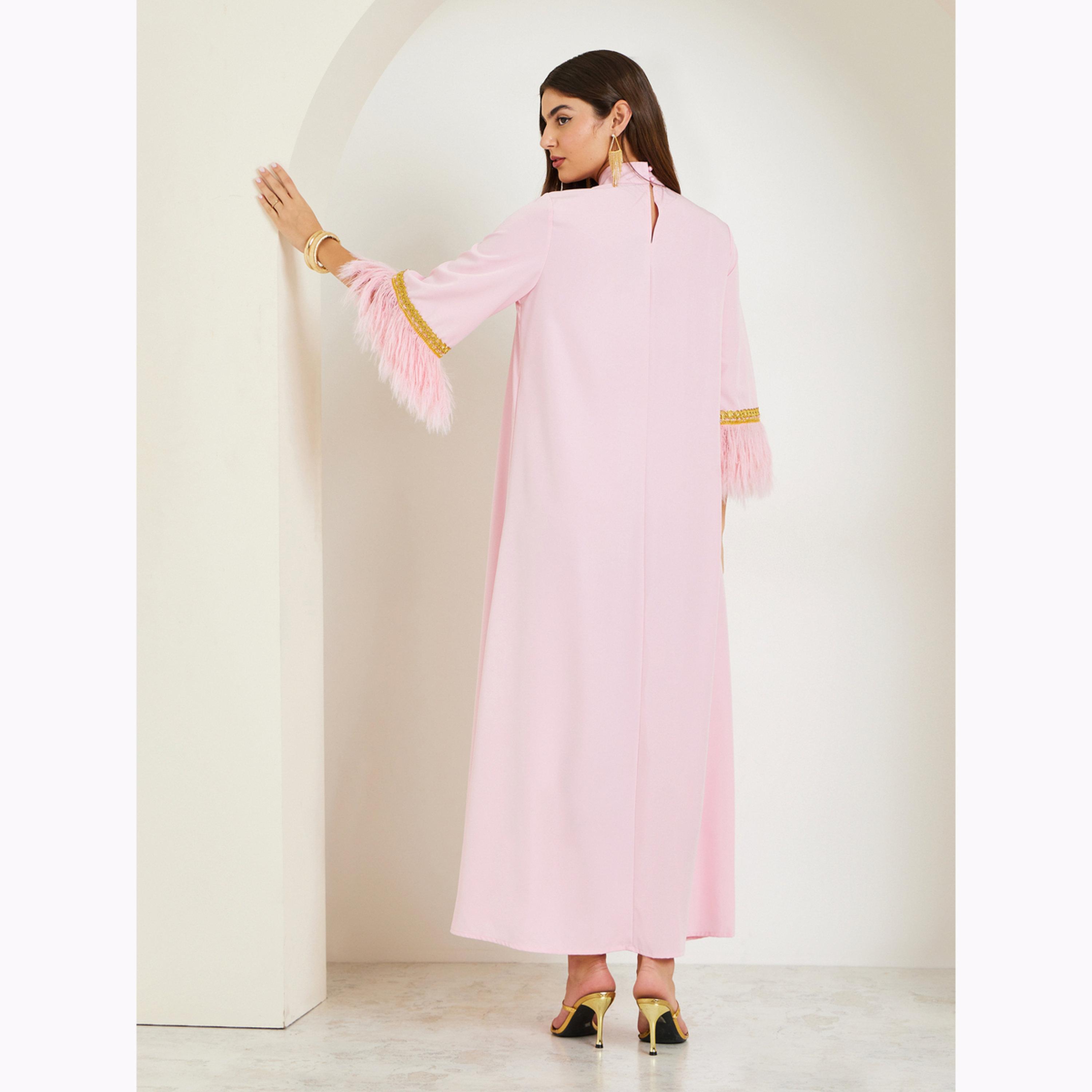 جلابية بتفاصيل ريش صناعي ودانتيل-women-arabicclothing-jalabiyas-image-4