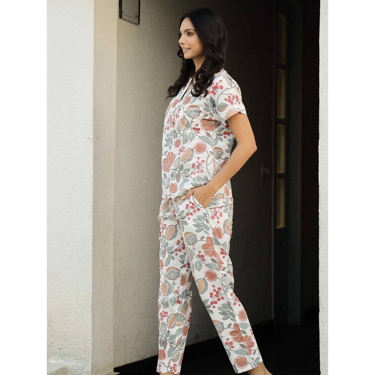 طقم من بنطال بيجاما وبلوزة قطن بياقة ماندارين وطبعة زهور سانسكريتي هومز × ستايلي-women-clothing-nightwear-pyjamas-longsets-image-2