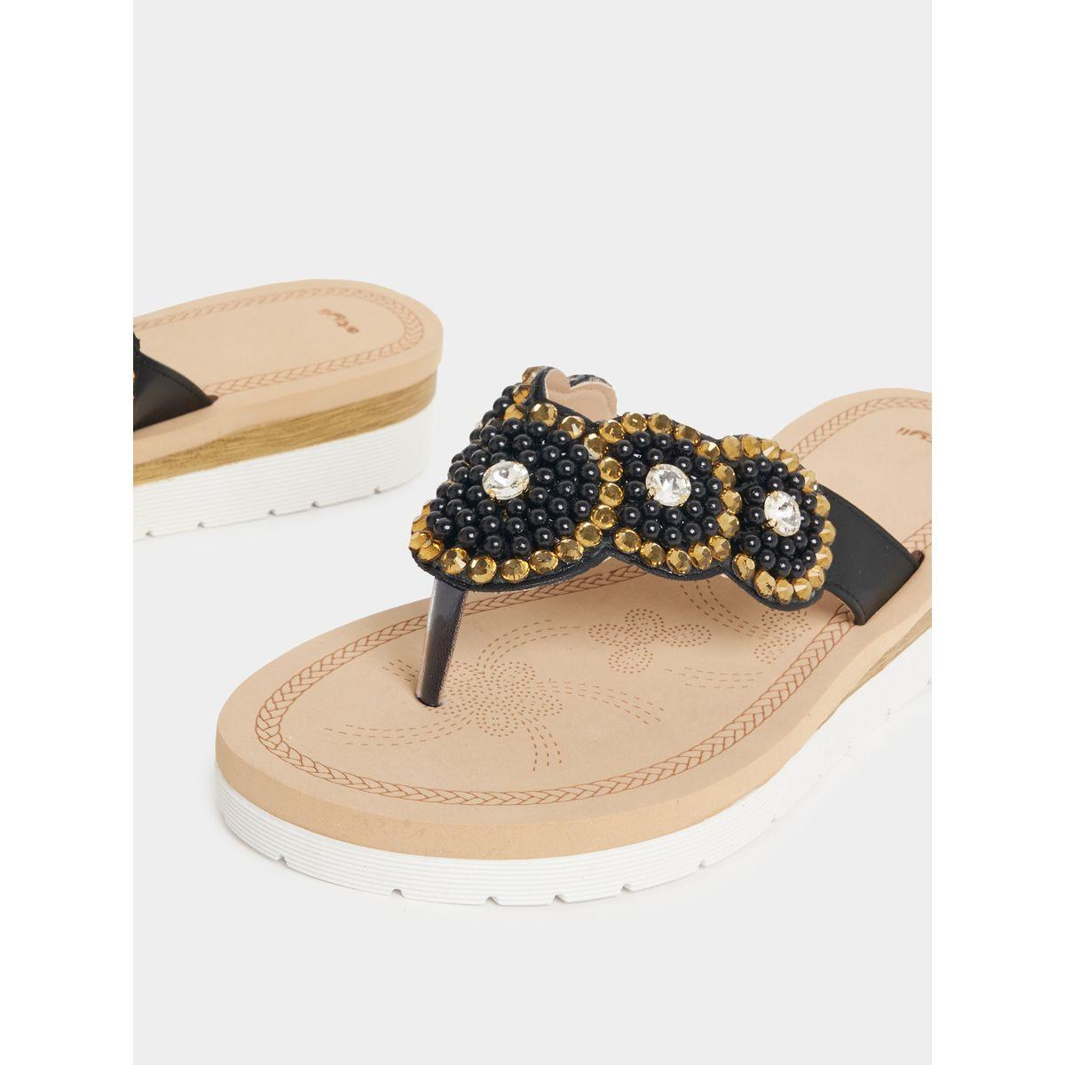 صندل فلات مزين بلؤلؤ صناعي-women-shoes-sandals-flats-image-4