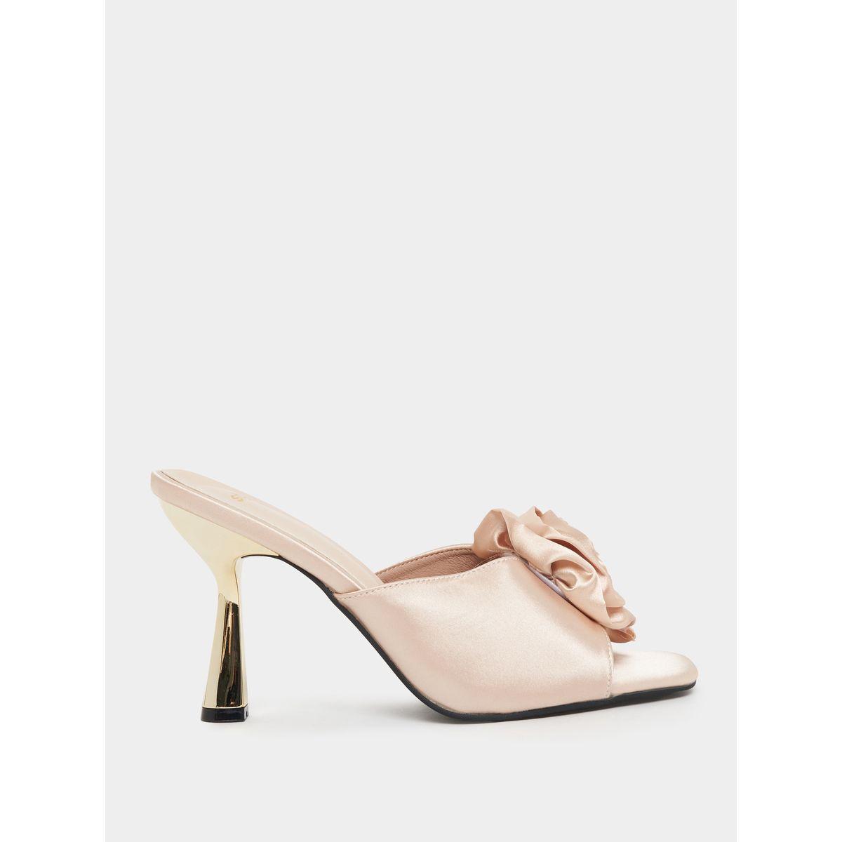صندل مزين بزهرة كورساج-women-shoes-heels-image-2