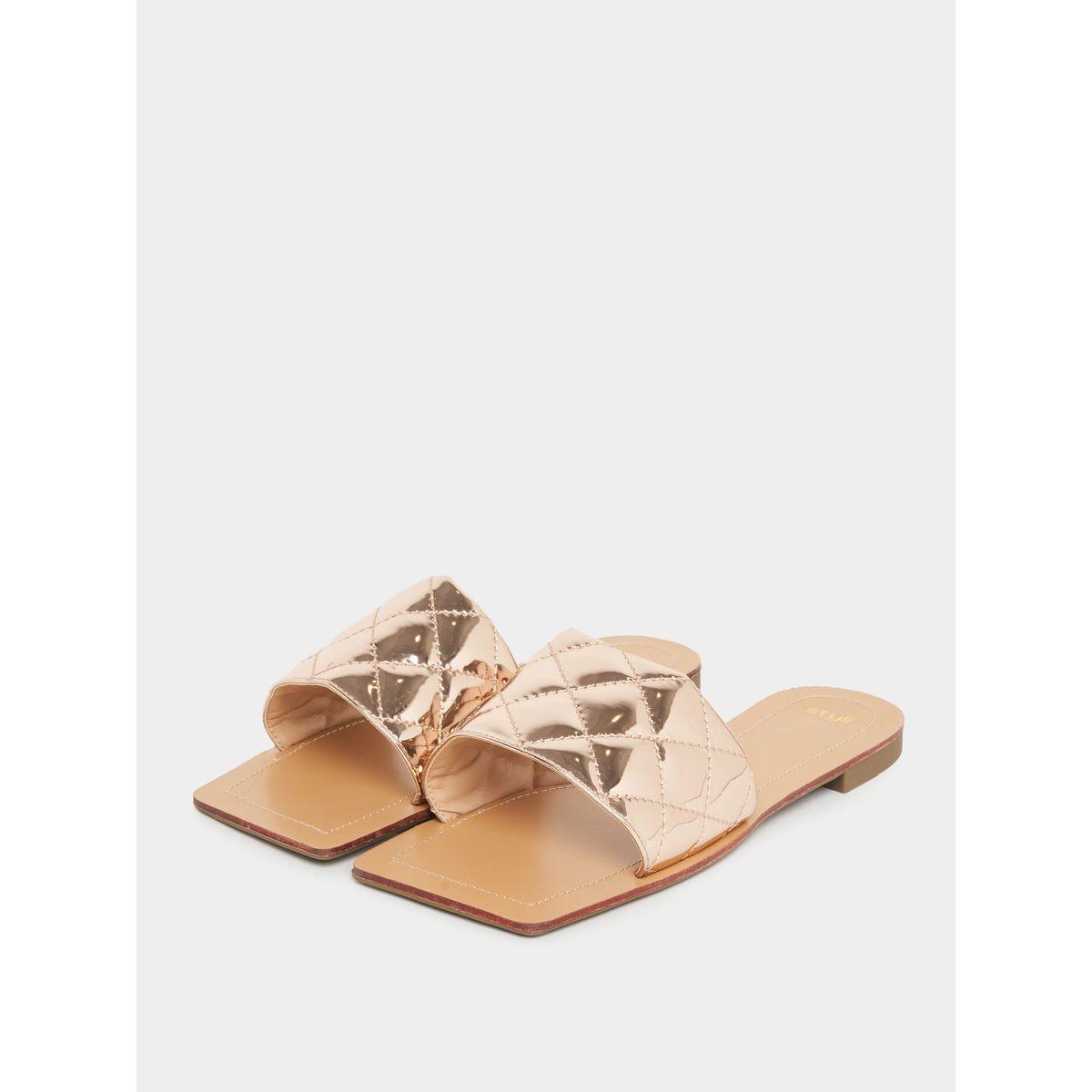 صندل فلات مع سير بتفاصيل بارزة الملمس-women-shoes-sandals-flats-image-3