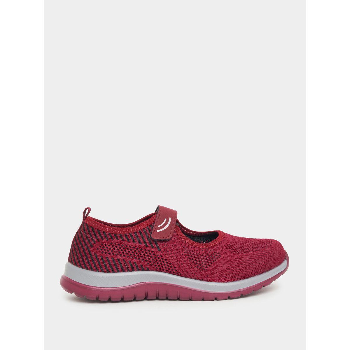 حذاء كاجوال بتفاصيل شبكية وشريط لاصق للغلق-women-shoes-loafersandmoccasins-image-2