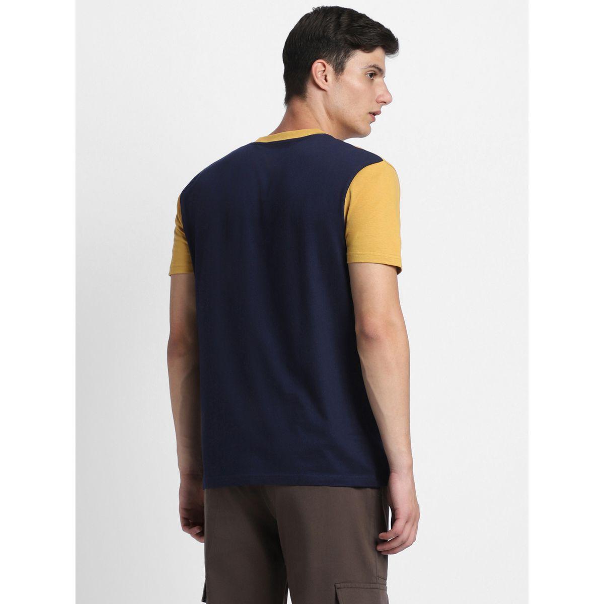 Dennis Lingo X Styli  Contrast Striped Panel Slim Fit T-Shirt-men-clothing-tshirtsandpolos-tshirts-image-2