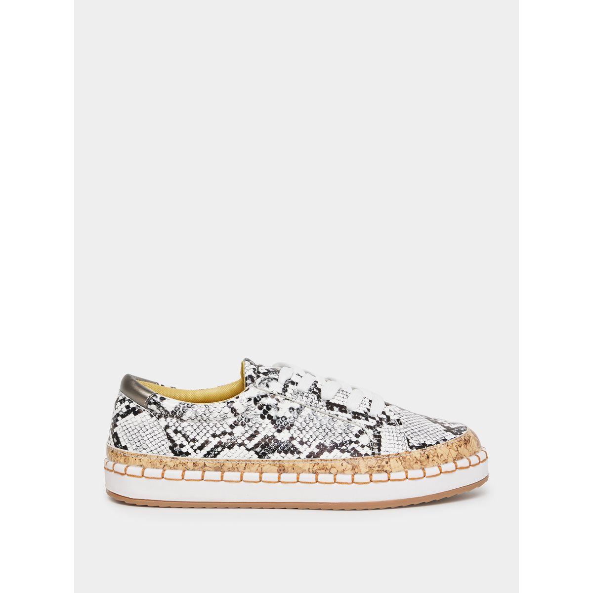حذاء كاجوال بطبعة ثعبان مع رباط غلق-women-shoes-loafersandmoccasins-image-2