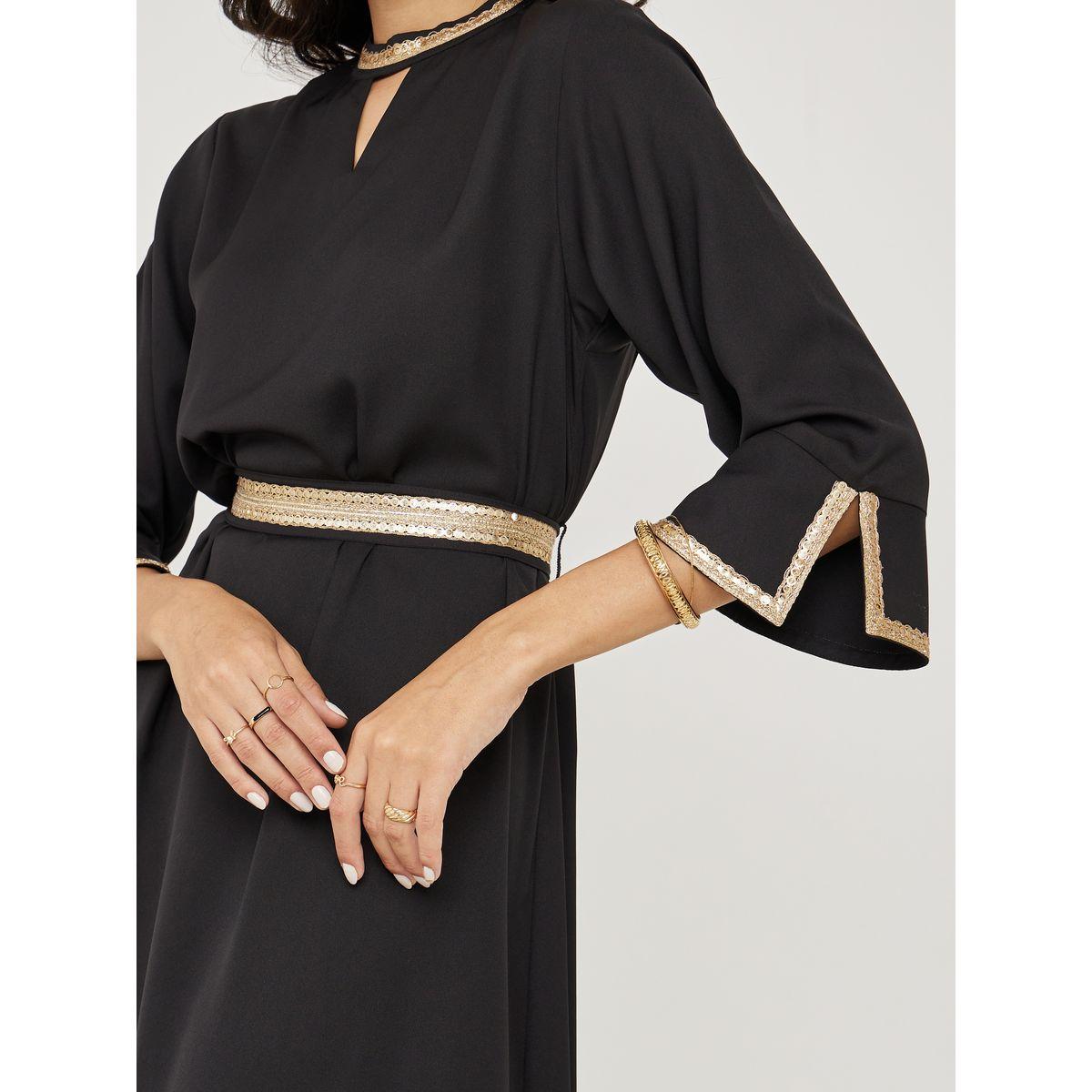 Styli Keyhole Neck Jalabiya with Self-Tie Belt-women-arabicclothing-jalabiyas-image-3