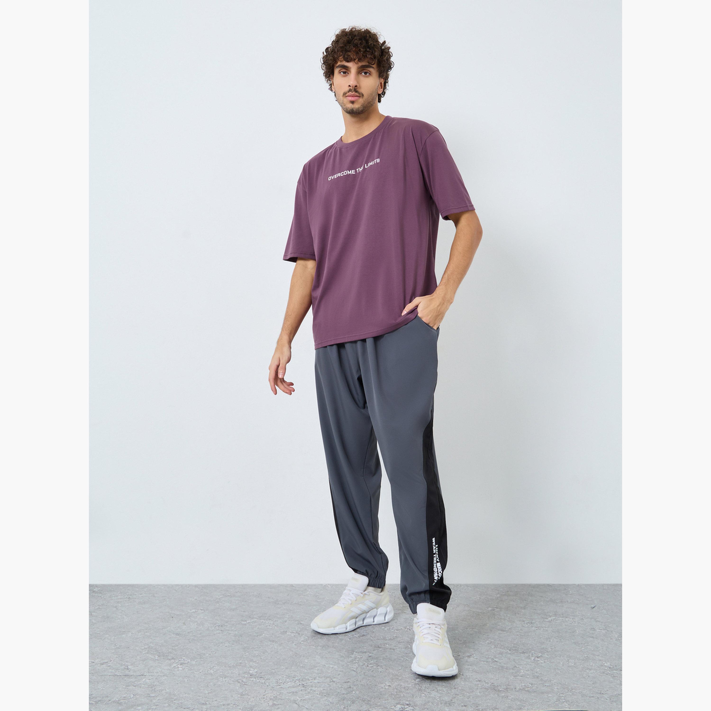 ستايلي - تي شيرت رياضي تصميم واسع قطن للرجال-men-clothing-sportswearandactivewear-tshirtsandpolos-image-2