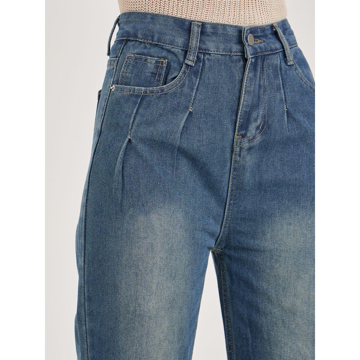 جينز قصير بارجل مستقيمة وتفاصيل باهتة-women-clothing-bottoms-jeans-image-3