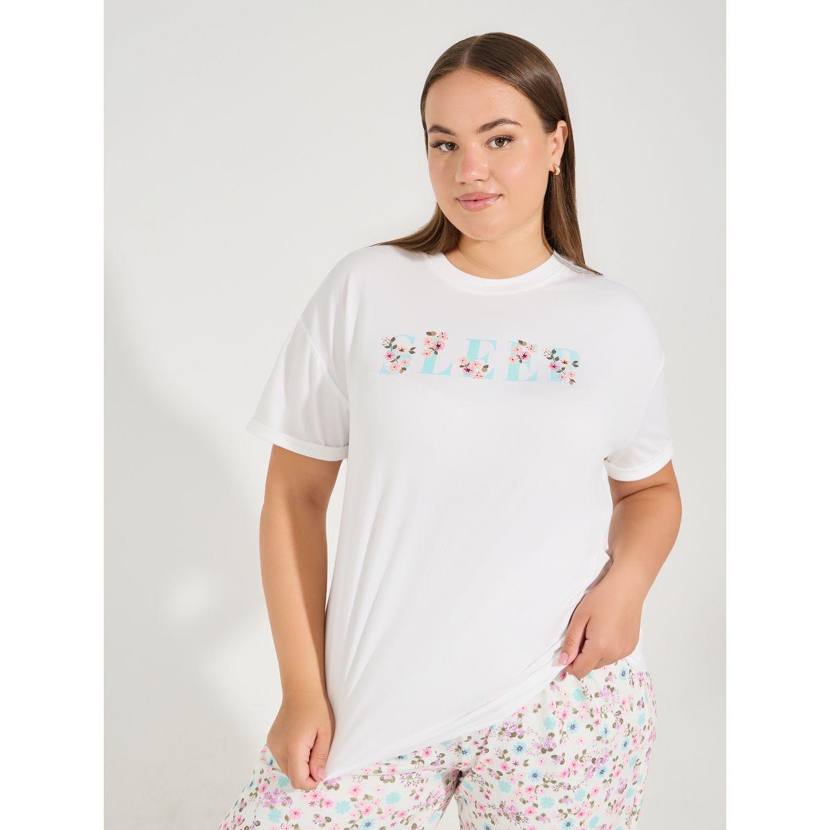 Styli Unwind Plus Size Floral Print T-Shirt & Pyjama Set-women-clothing-nightwear-pyjamas-longsets-image-3