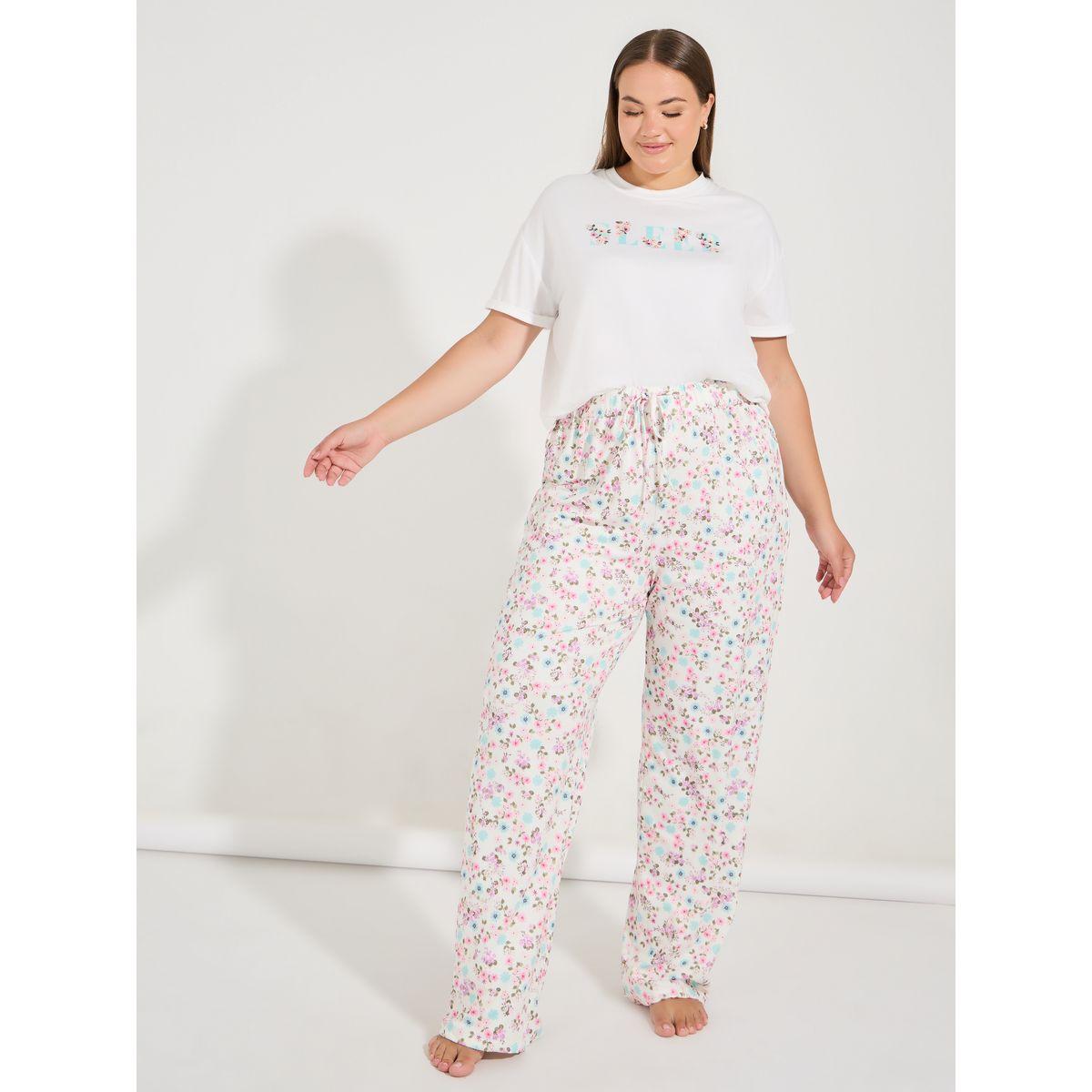Styli Unwind Plus Size Floral Print T-Shirt & Pyjama Set-women-clothing-nightwear-pyjamas-longsets-image-5