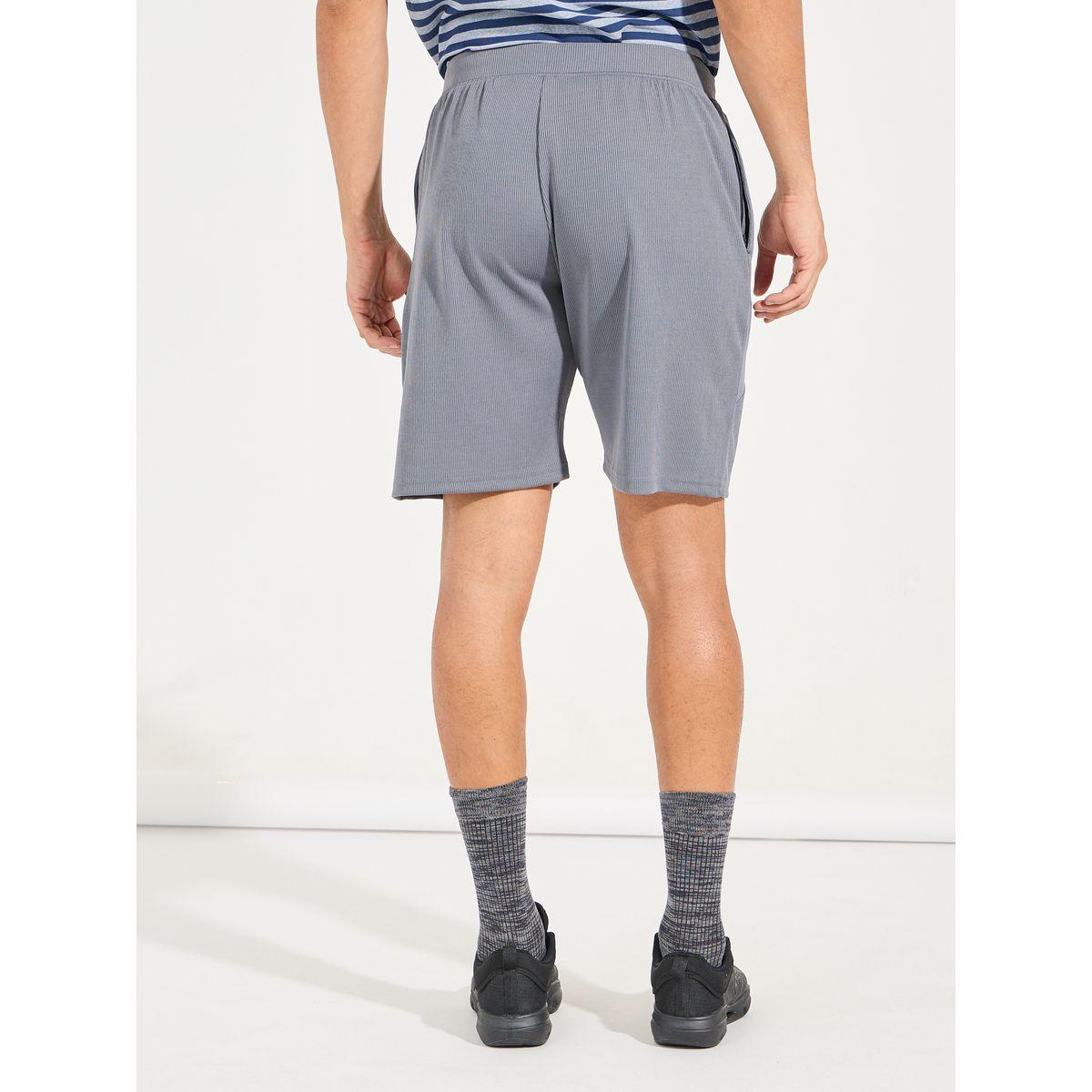 شورت رياضي محبوك مع جيوب-men-clothing-sportswearandactivewear-bottoms-image-1