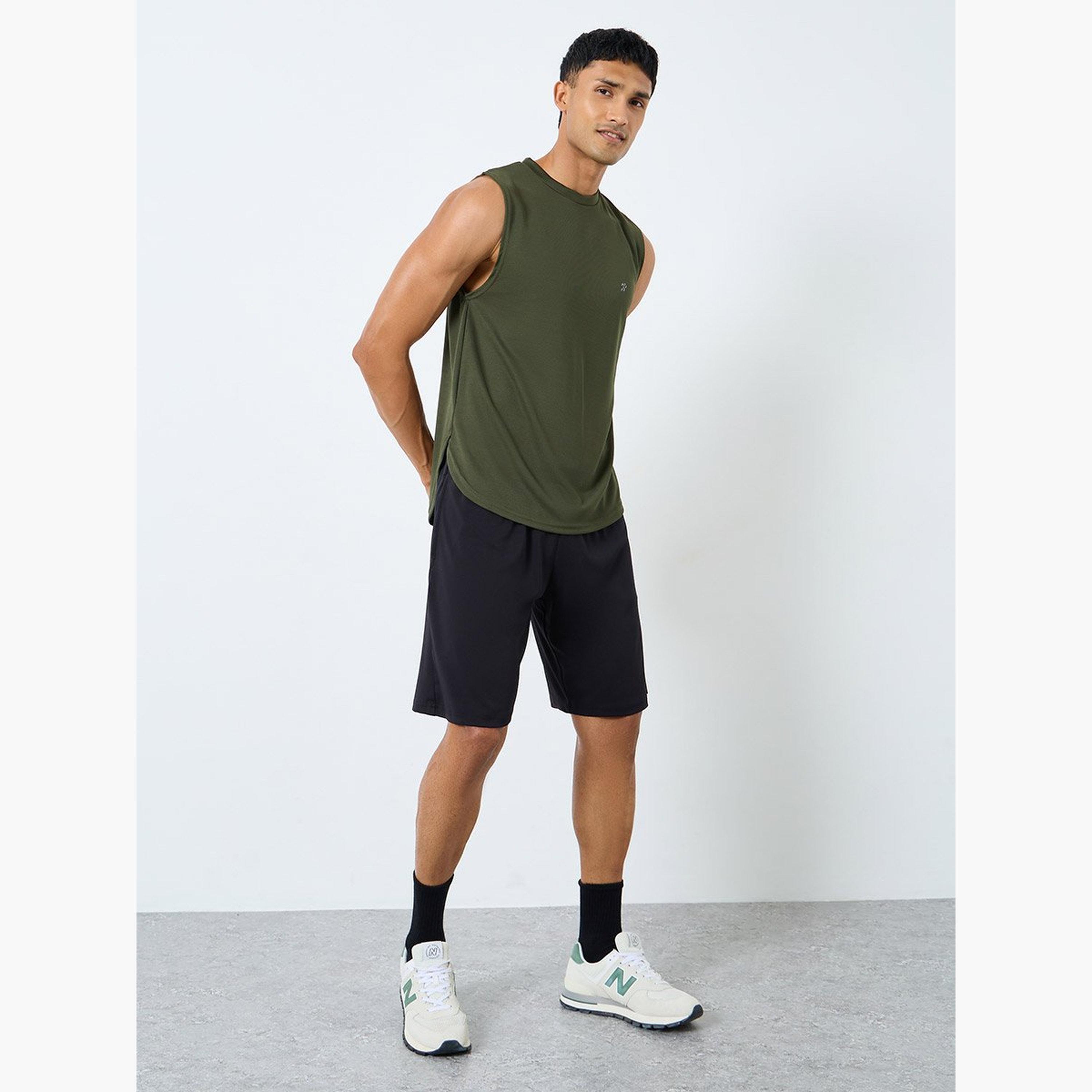 ستايلي - بلوزة شبكية محبوك قابل للتهوية فتحة جانبية-men-clothing-sportswearandactivewear-tshirtsandpolos-image-2