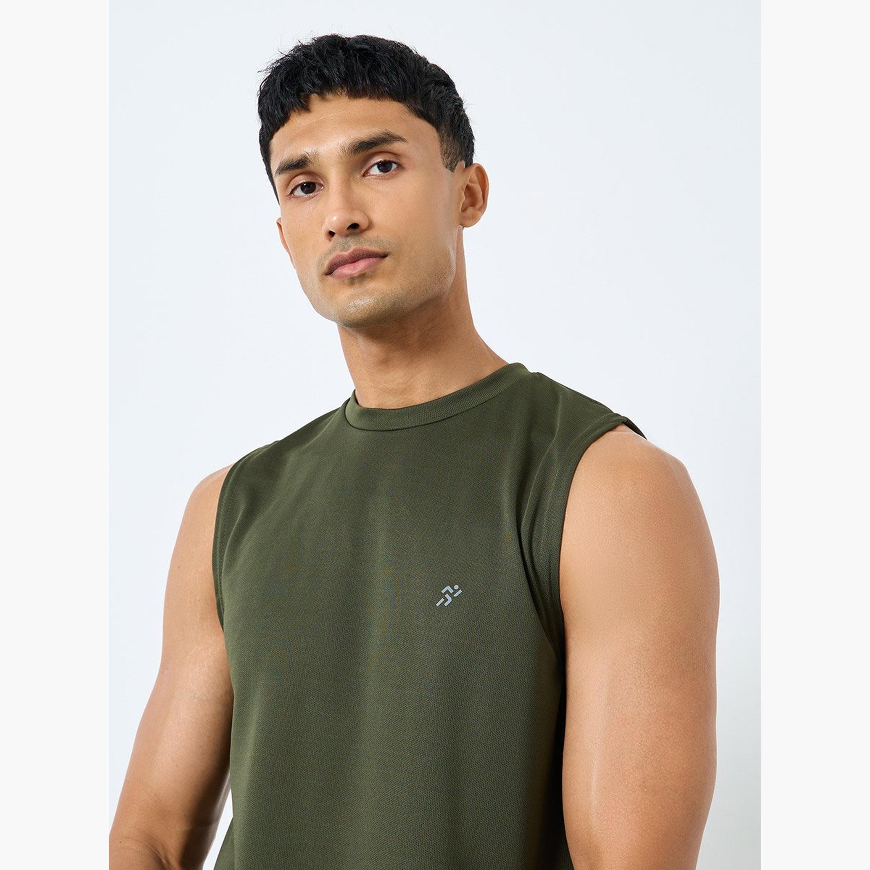 ستايلي - بلوزة شبكية محبوك قابل للتهوية فتحة جانبية-men-clothing-sportswearandactivewear-tshirtsandpolos-image-3