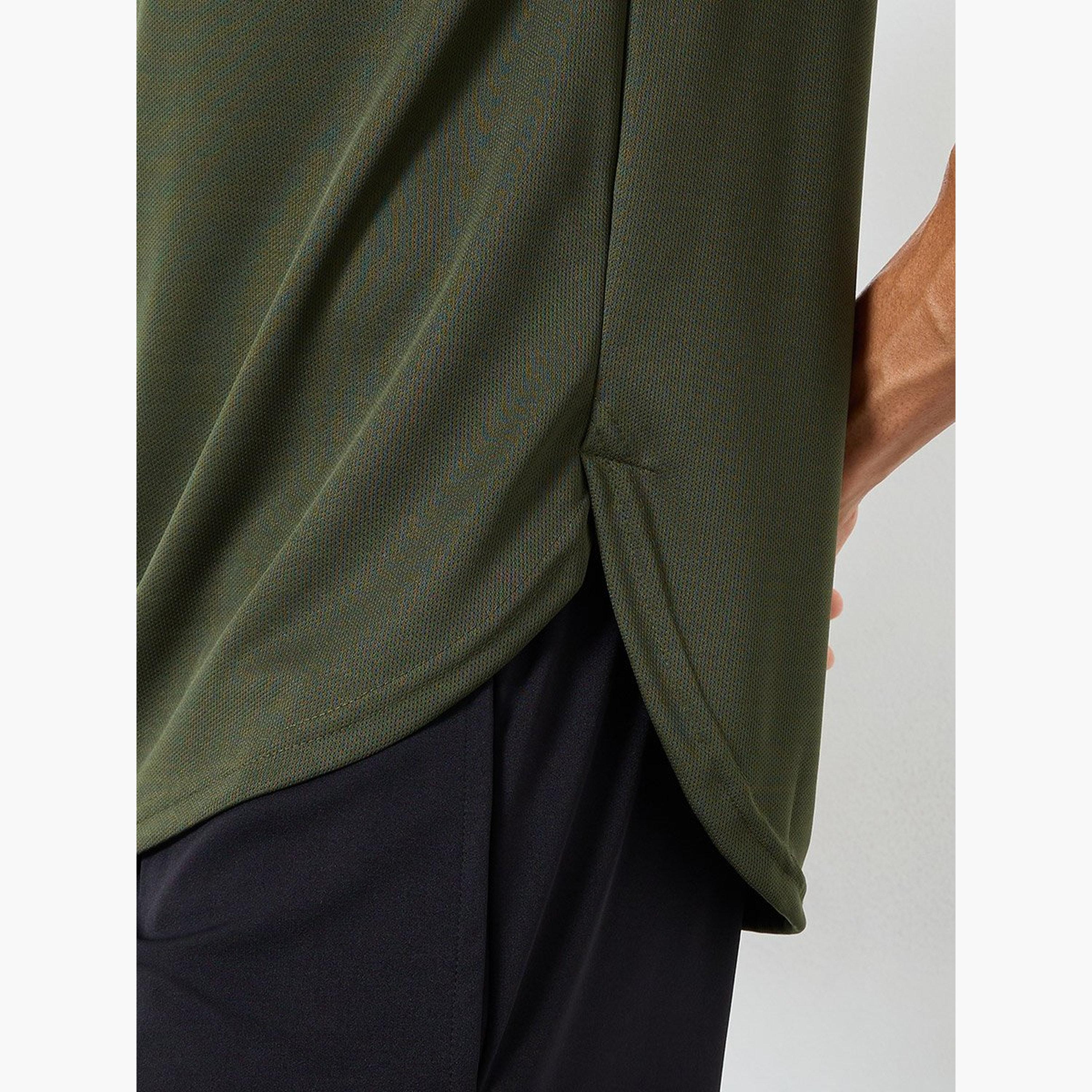 ستايلي - بلوزة شبكية محبوك قابل للتهوية فتحة جانبية-men-clothing-sportswearandactivewear-tshirtsandpolos-image-4