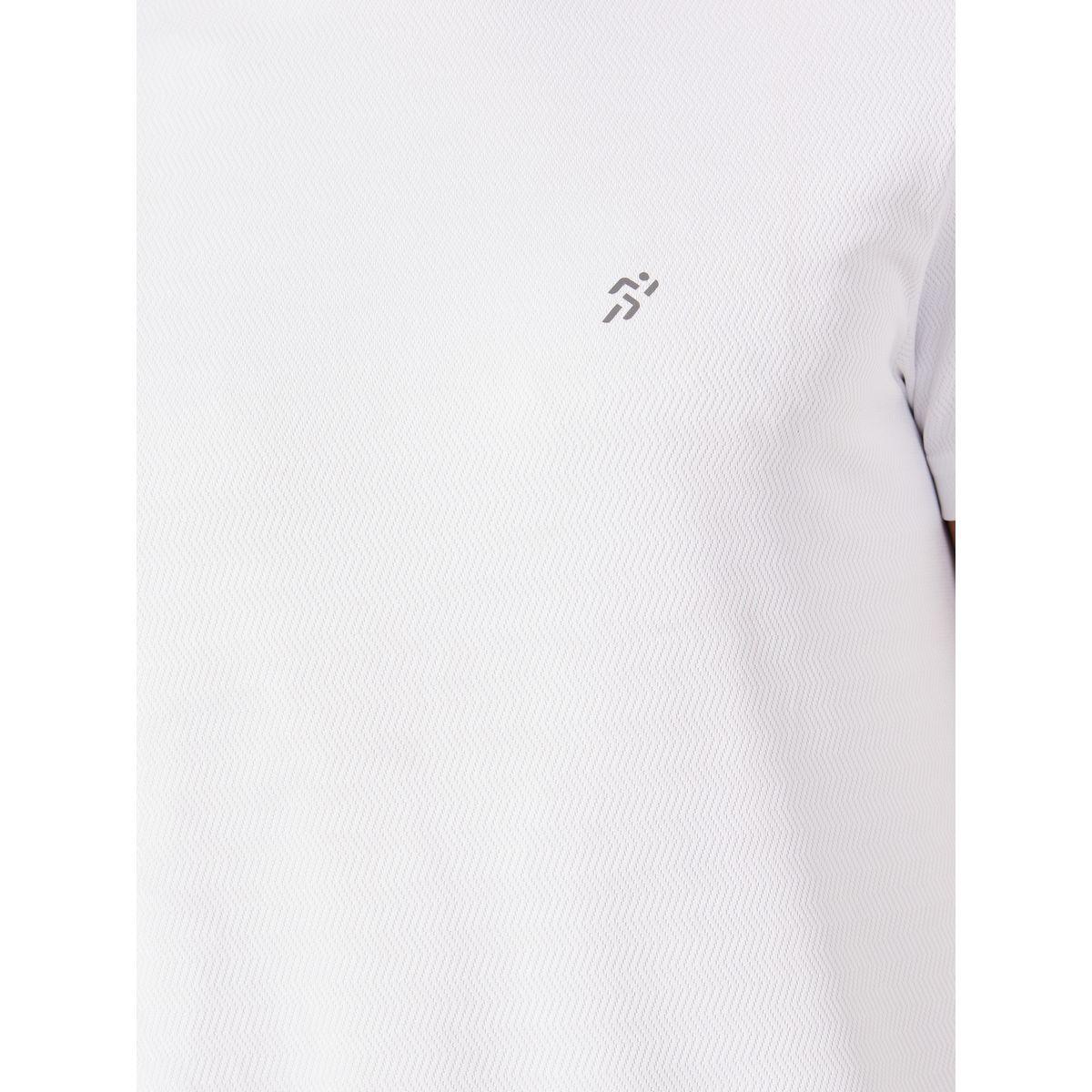 طقم رياضي من شورت وتيشيرت بتفاصيل بارزة الملمس-men-clothing-sportswearandactivewear-tracksuits-image-3