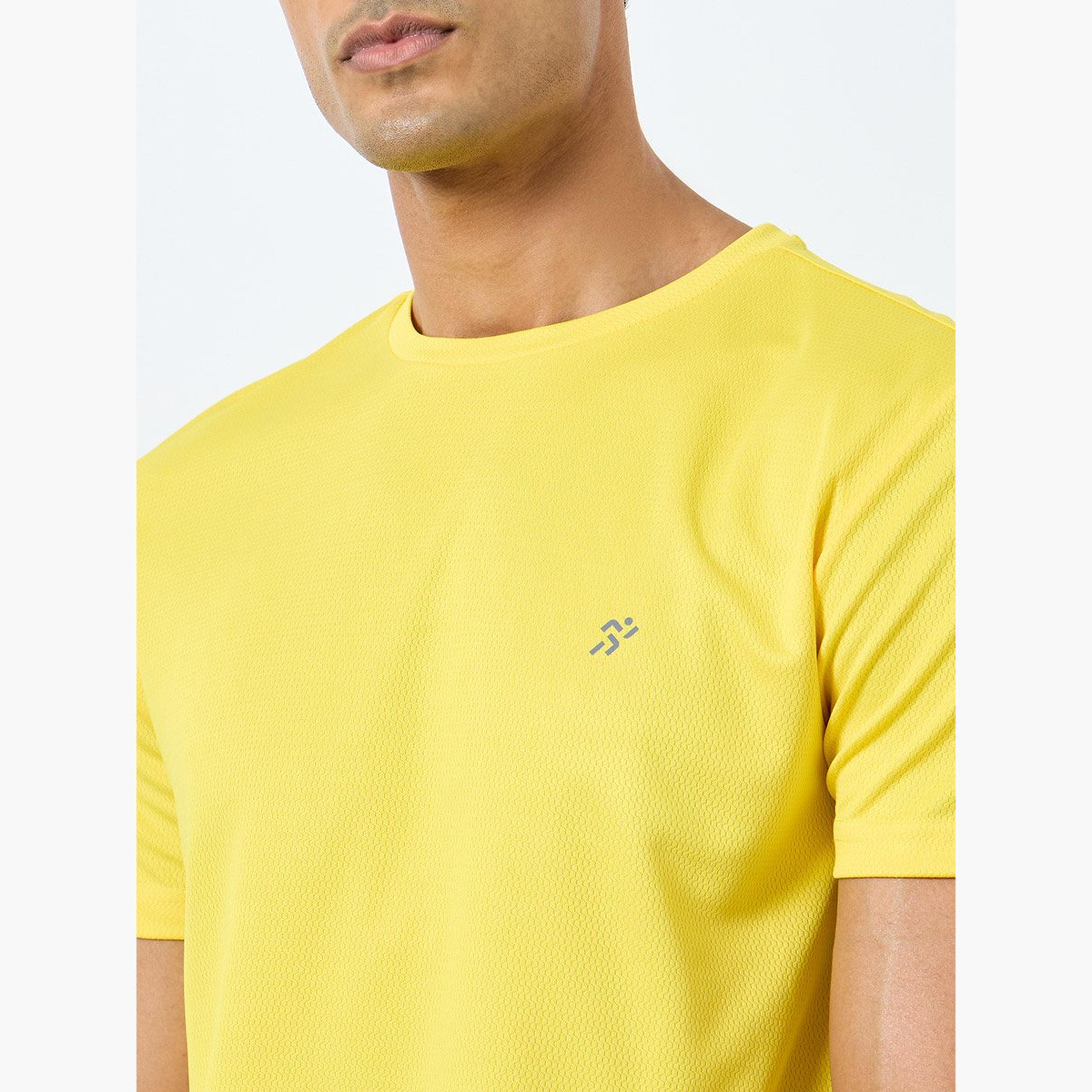 طقم من شورت وتيشيرت تمرين-men-clothing-sportswearandactivewear-tracksuits-image-3